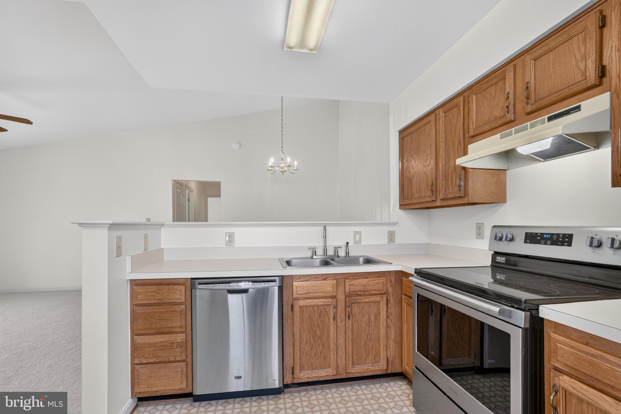 ROLLING OAKS - Residential