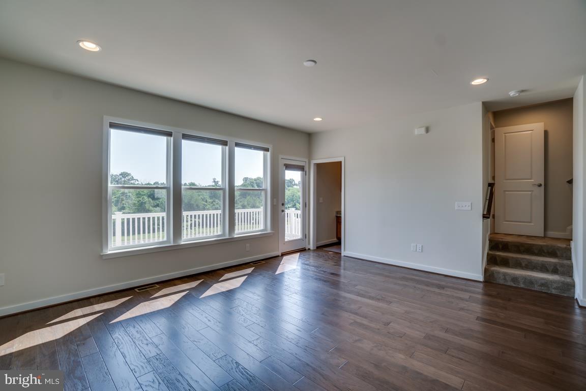 OVERLOOK - Residential Lease