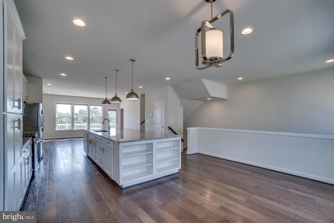 OVERLOOK - Residential Lease