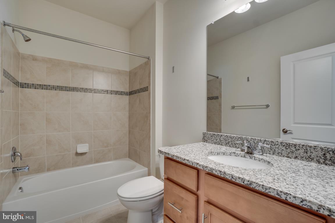 OVERLOOK - Residential Lease