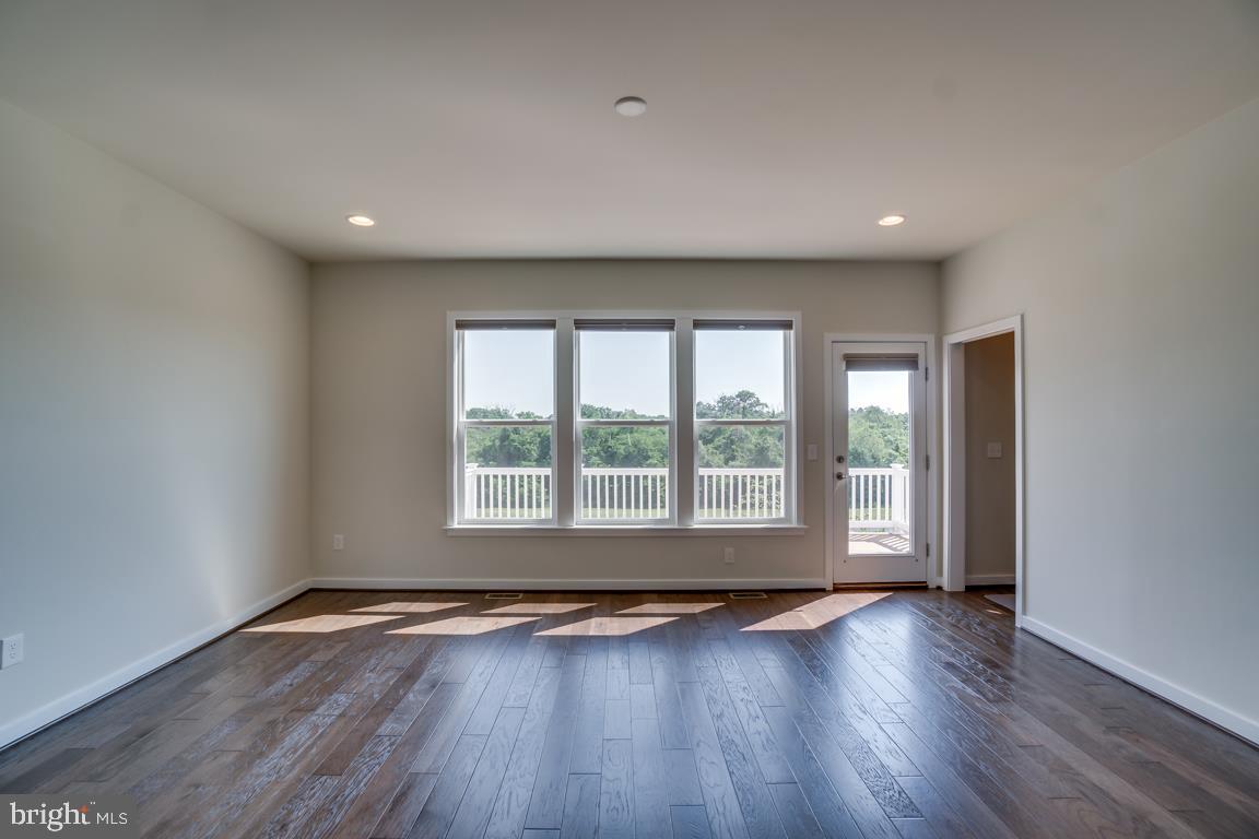 OVERLOOK - Residential Lease