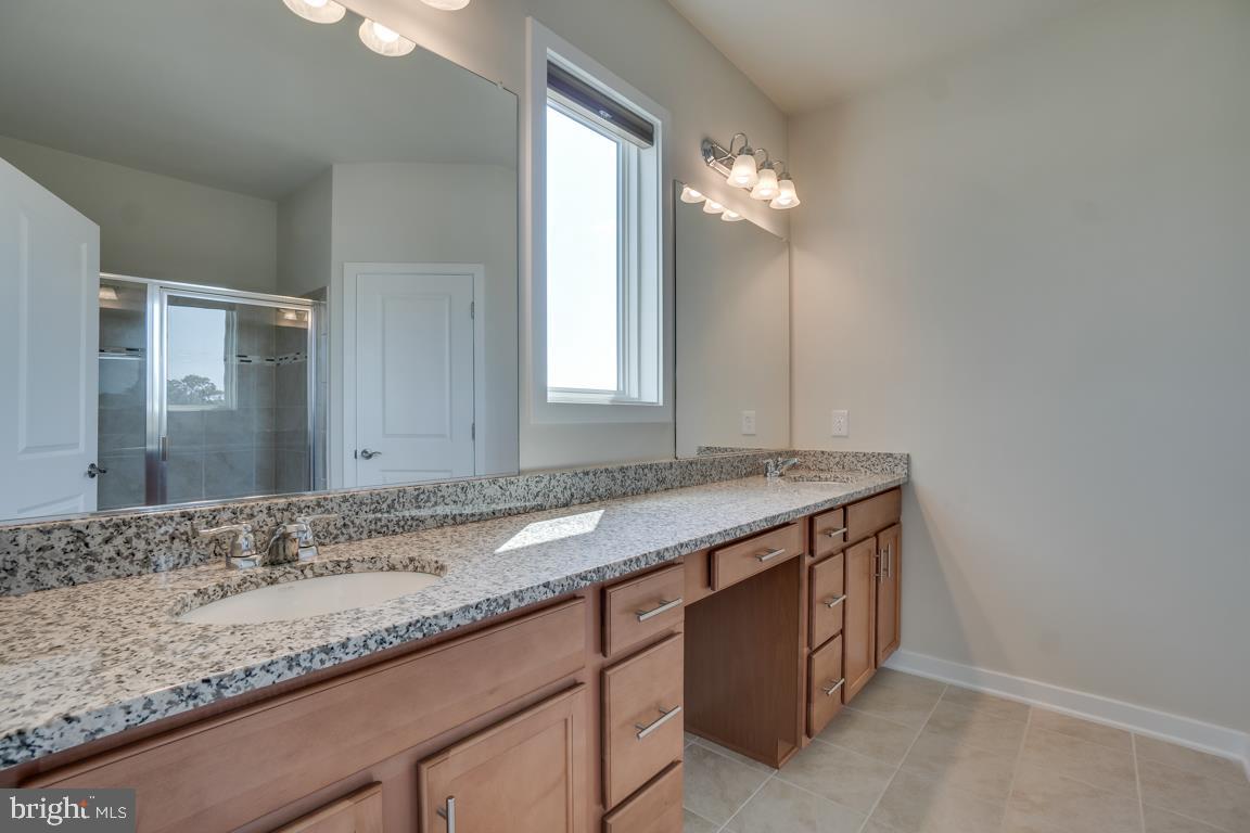 OVERLOOK - Residential Lease