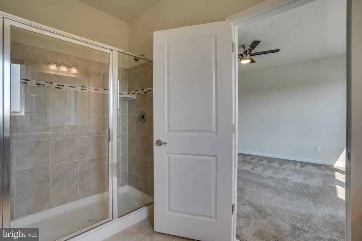 OVERLOOK - Residential Lease