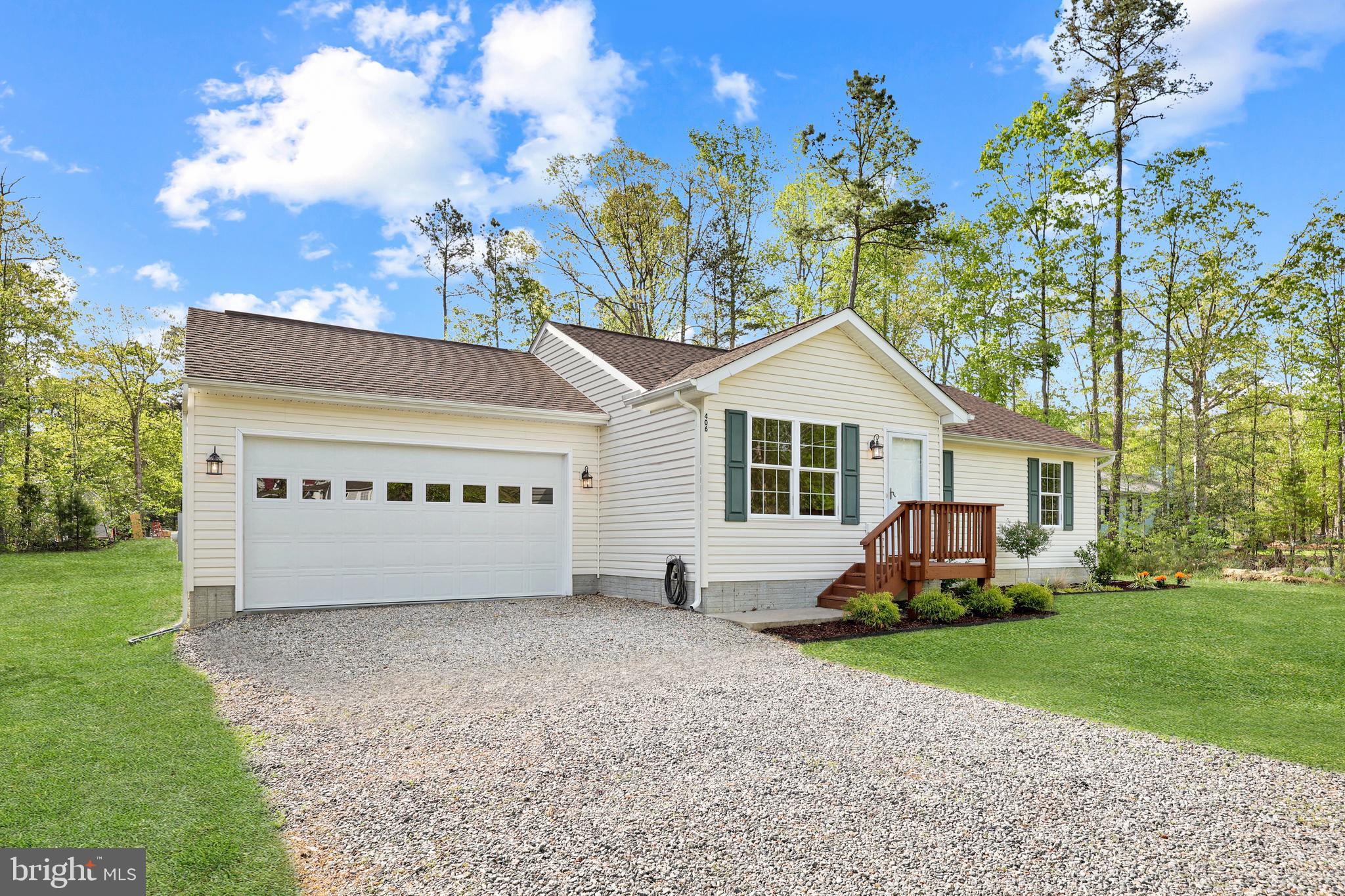 LAKE CAROLINE - Residential