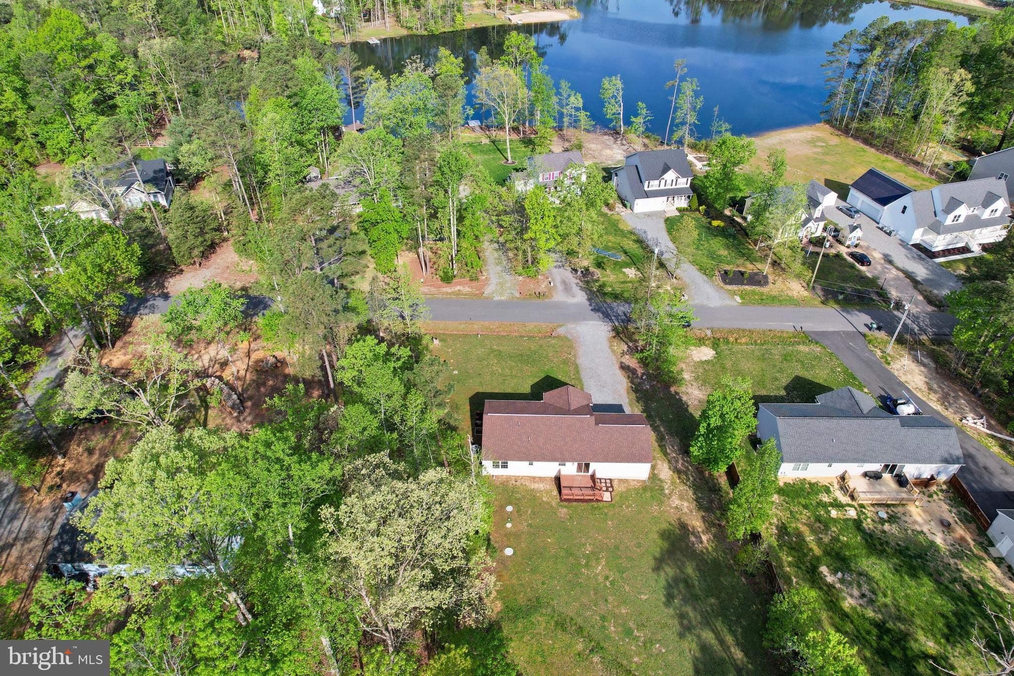 LAKE CAROLINE - Residential