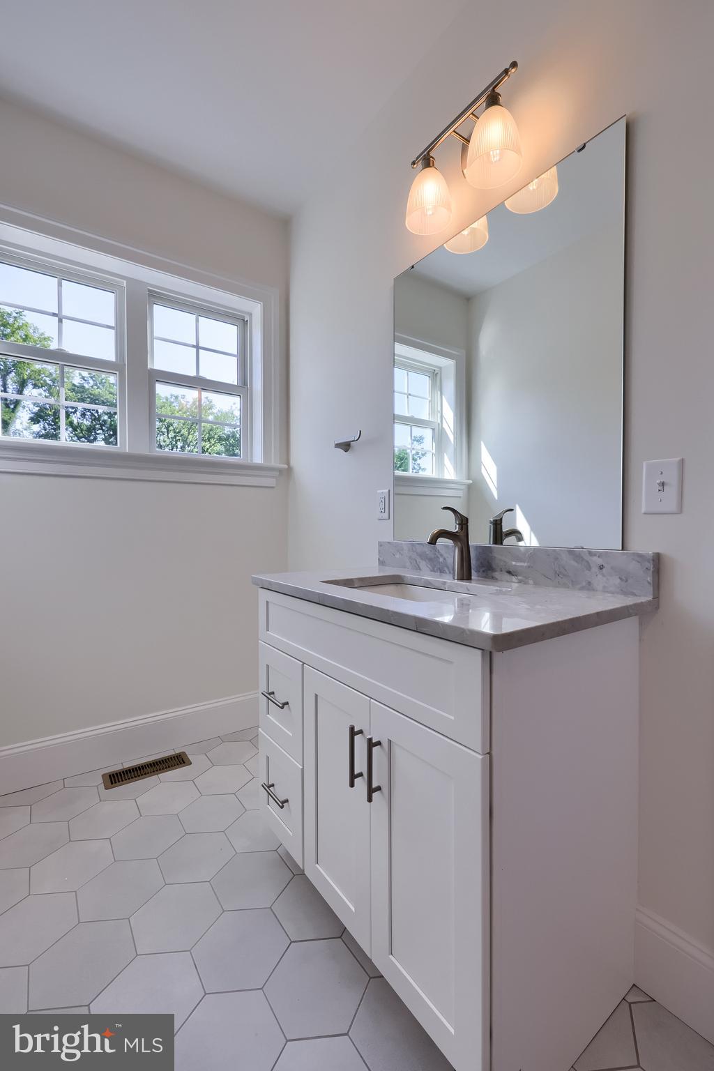 STONEHENGE ESTATES - Residential