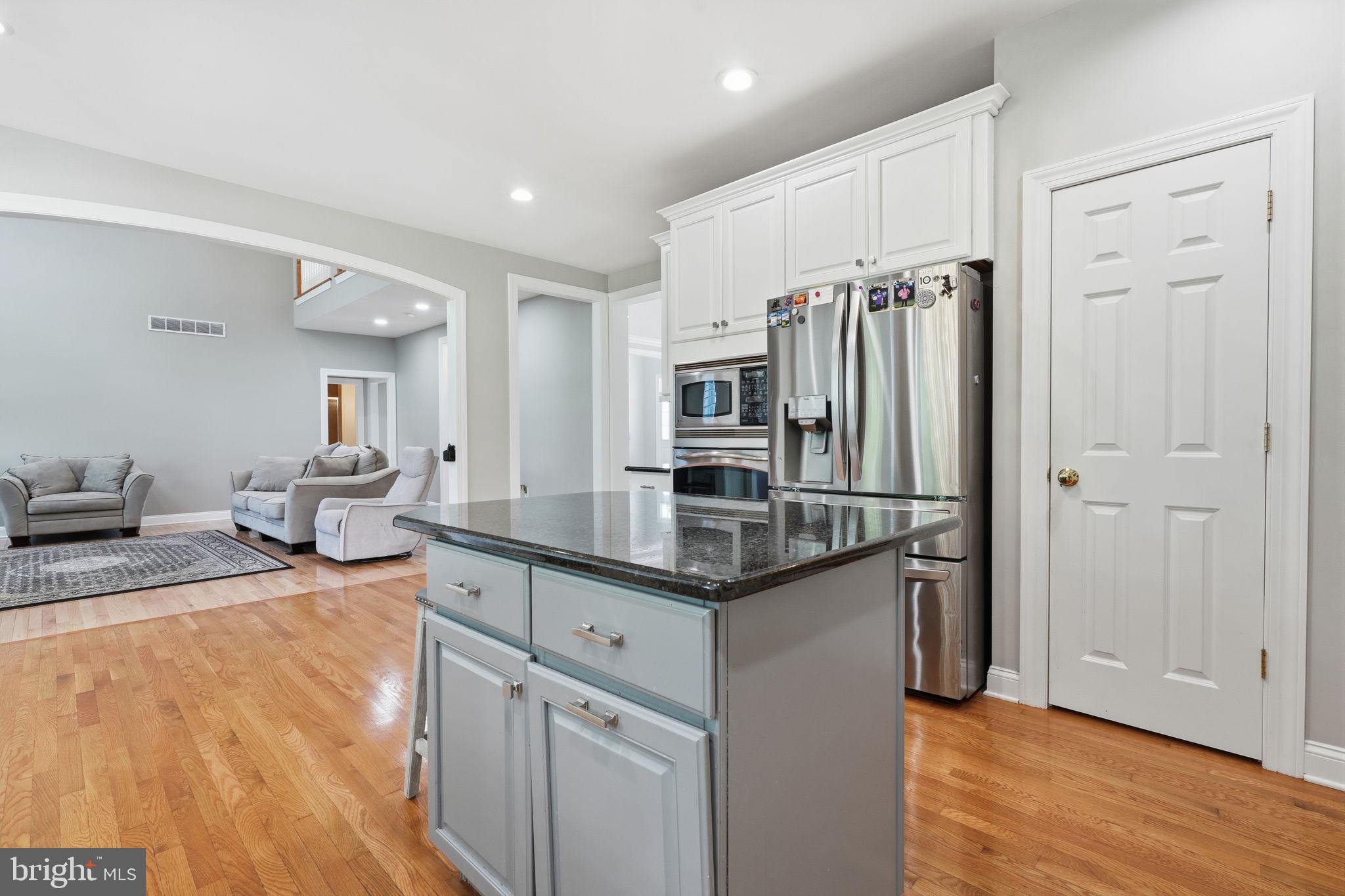WELLINGTON ESTATES - Residential