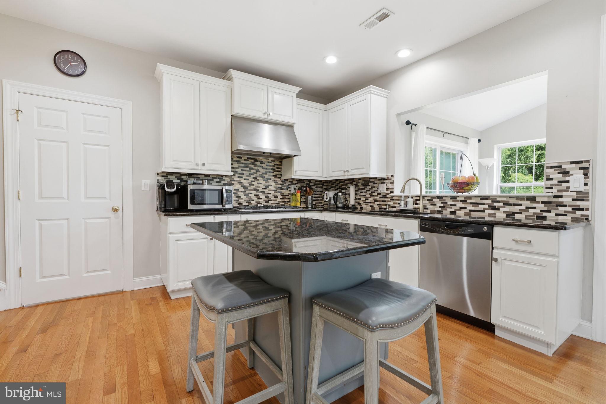 WELLINGTON ESTATES - Residential