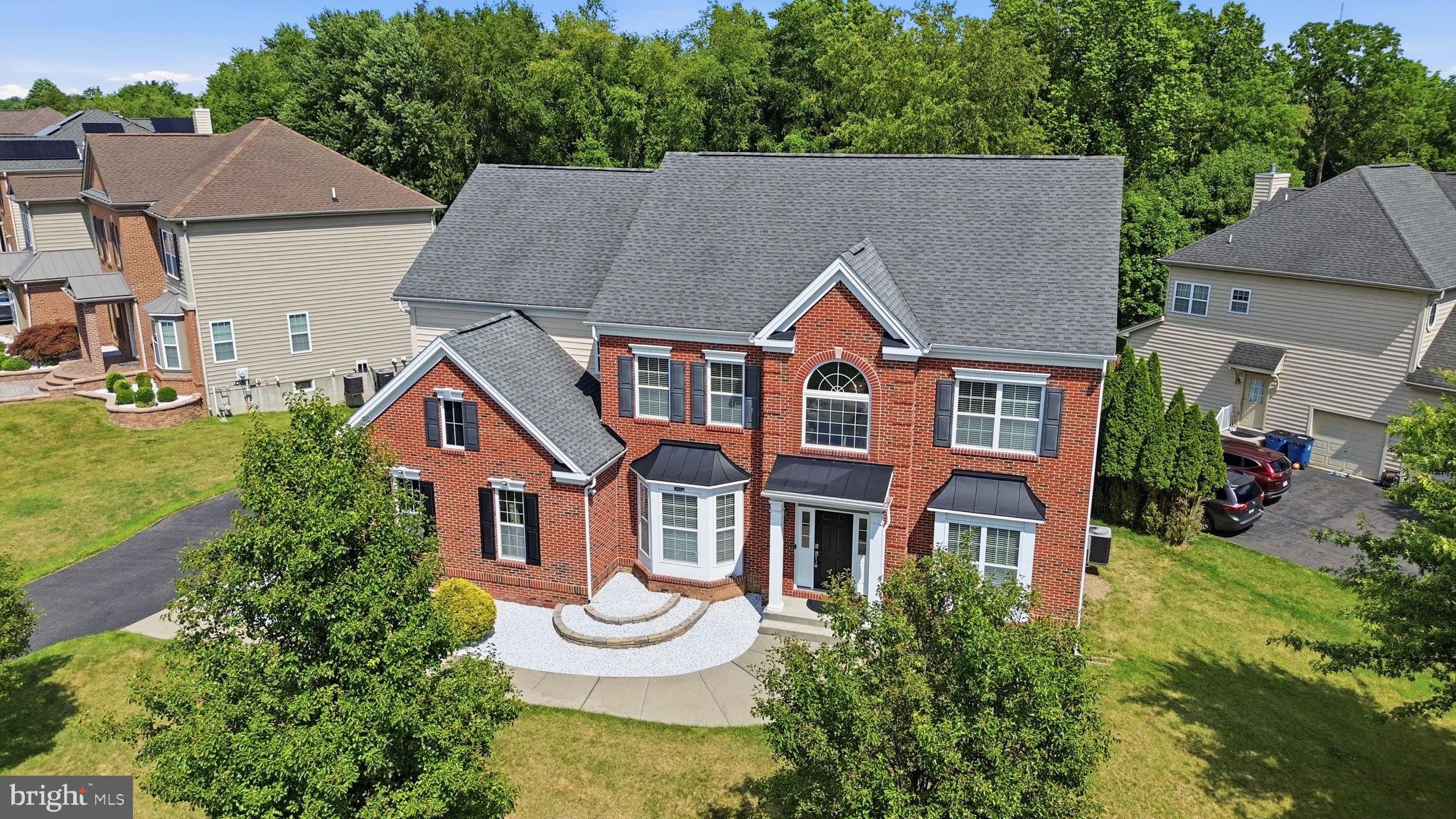 WELLINGTON ESTATES - Residential