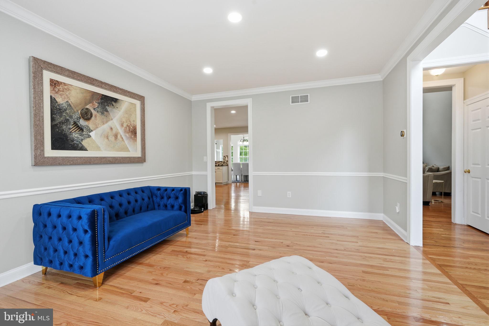 WELLINGTON ESTATES - Residential