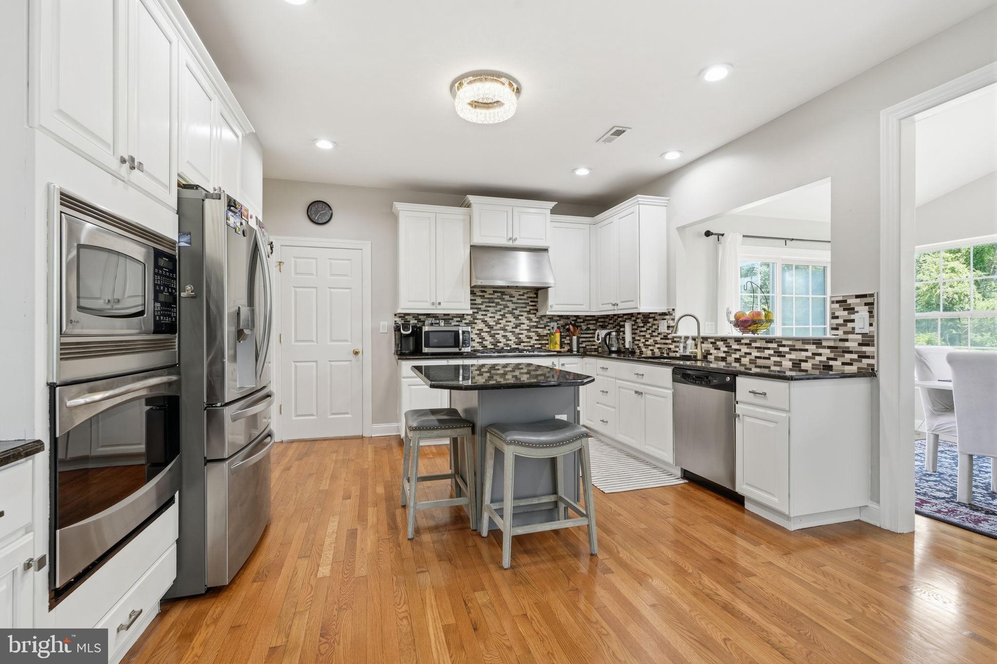 WELLINGTON ESTATES - Residential