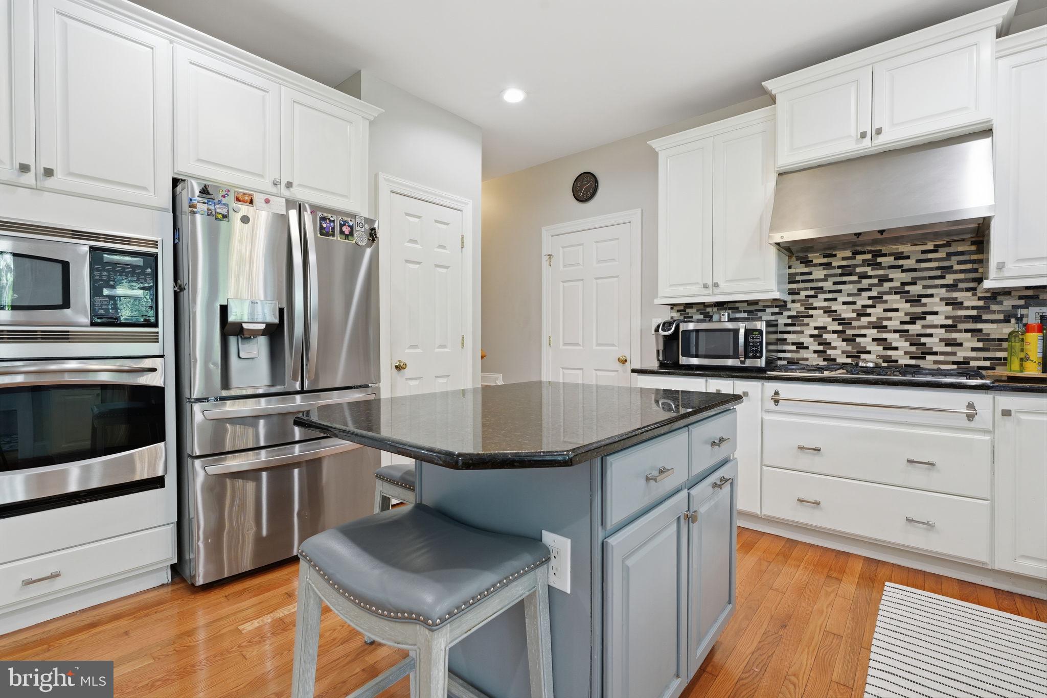 WELLINGTON ESTATES - Residential