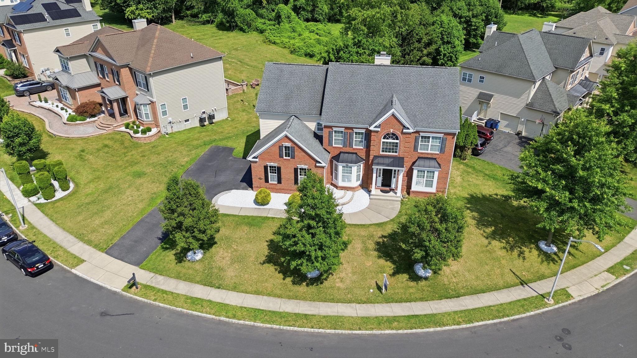 WELLINGTON ESTATES - Residential