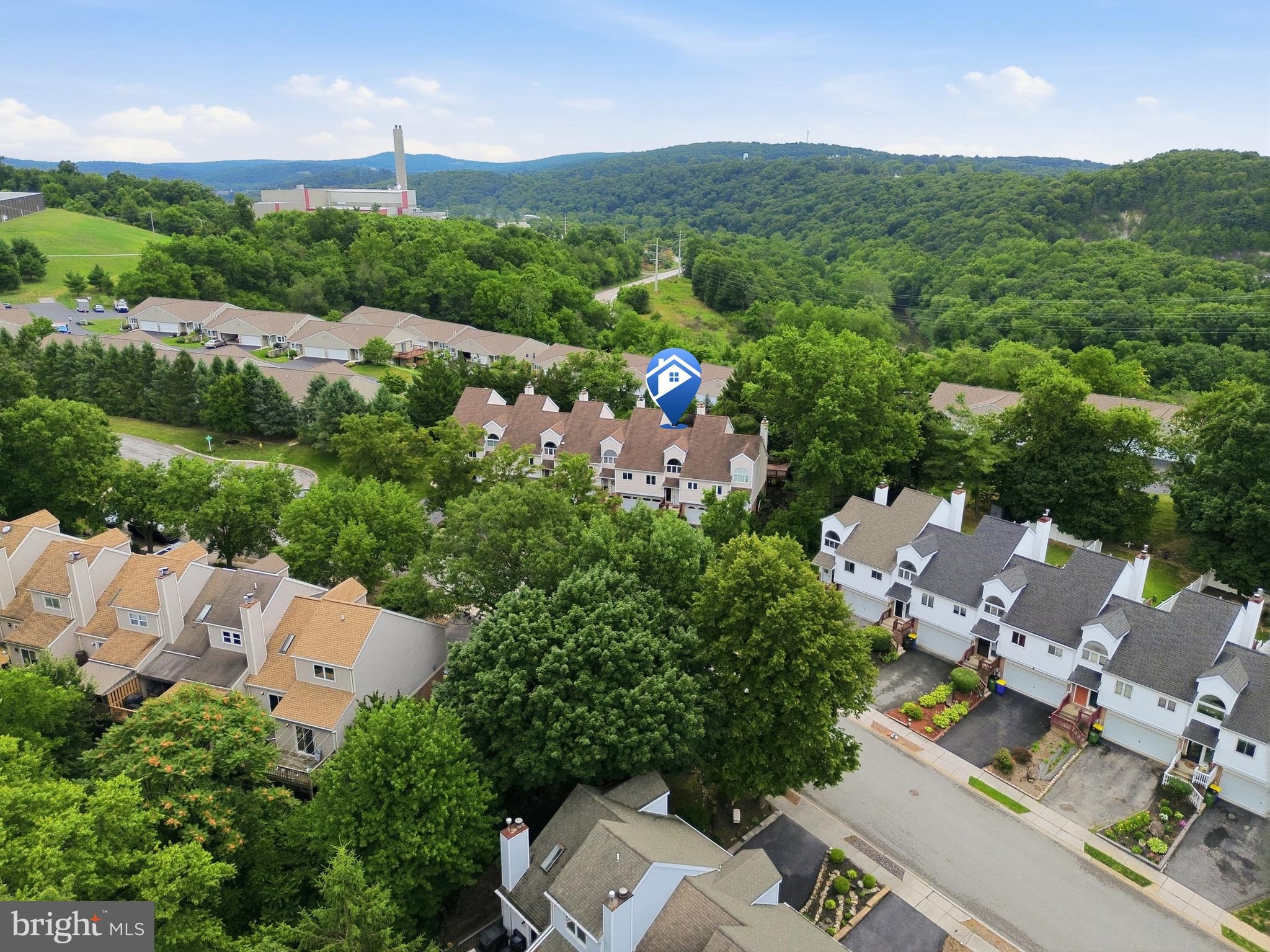 WOODLAND VIEW - Residential