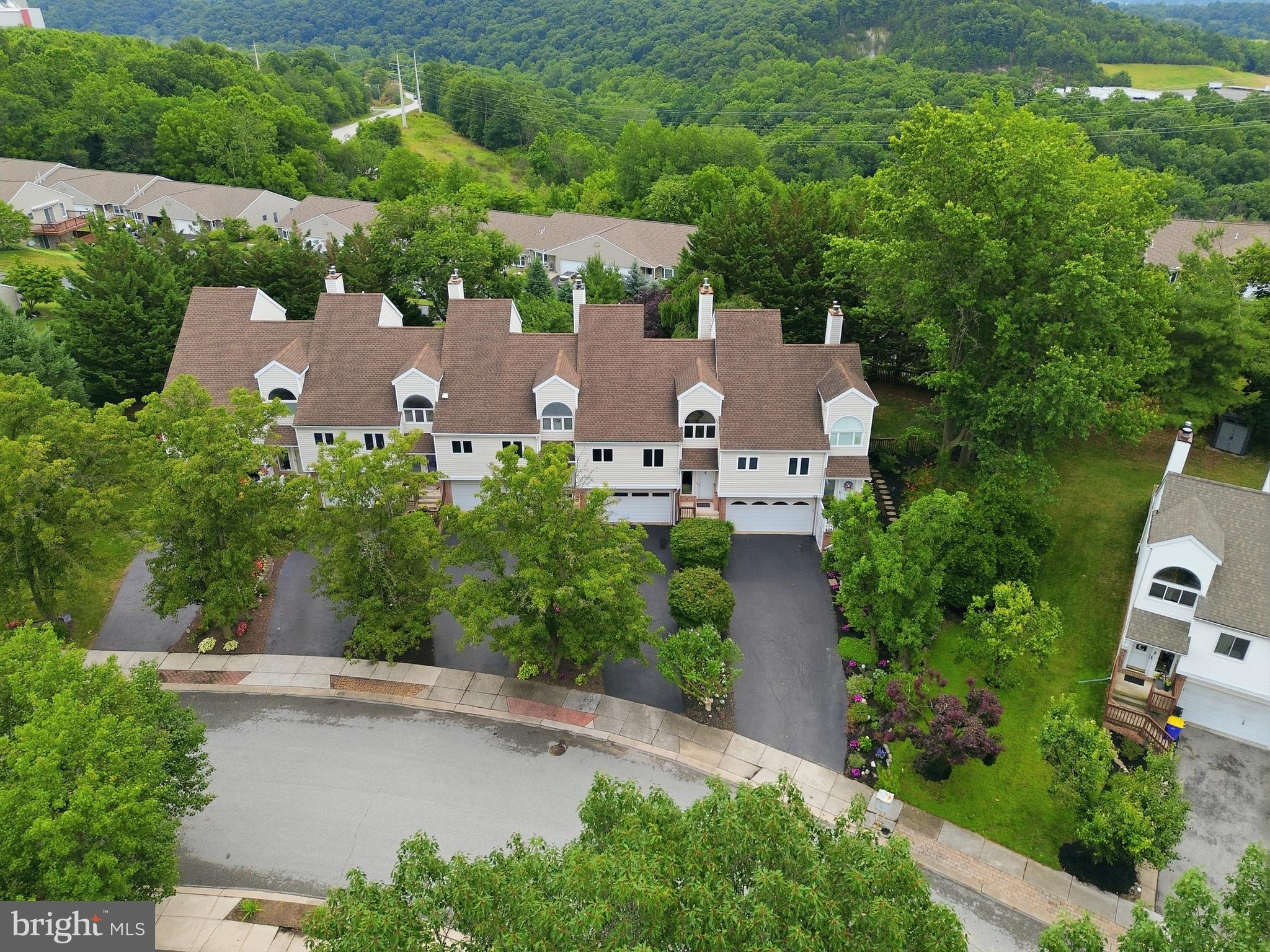 WOODLAND VIEW - Residential