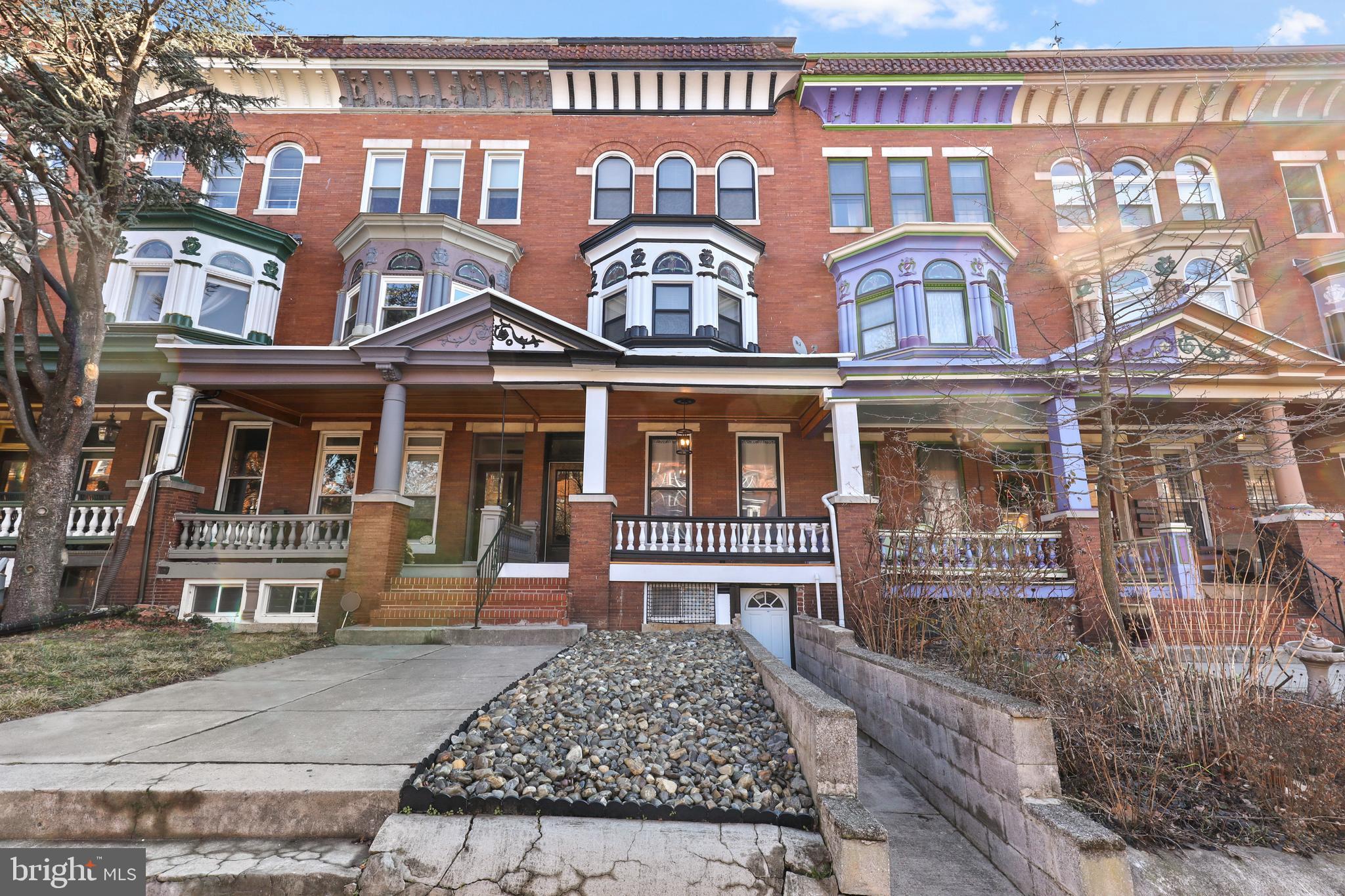 CHARLES VILLAGE - Residential Lease