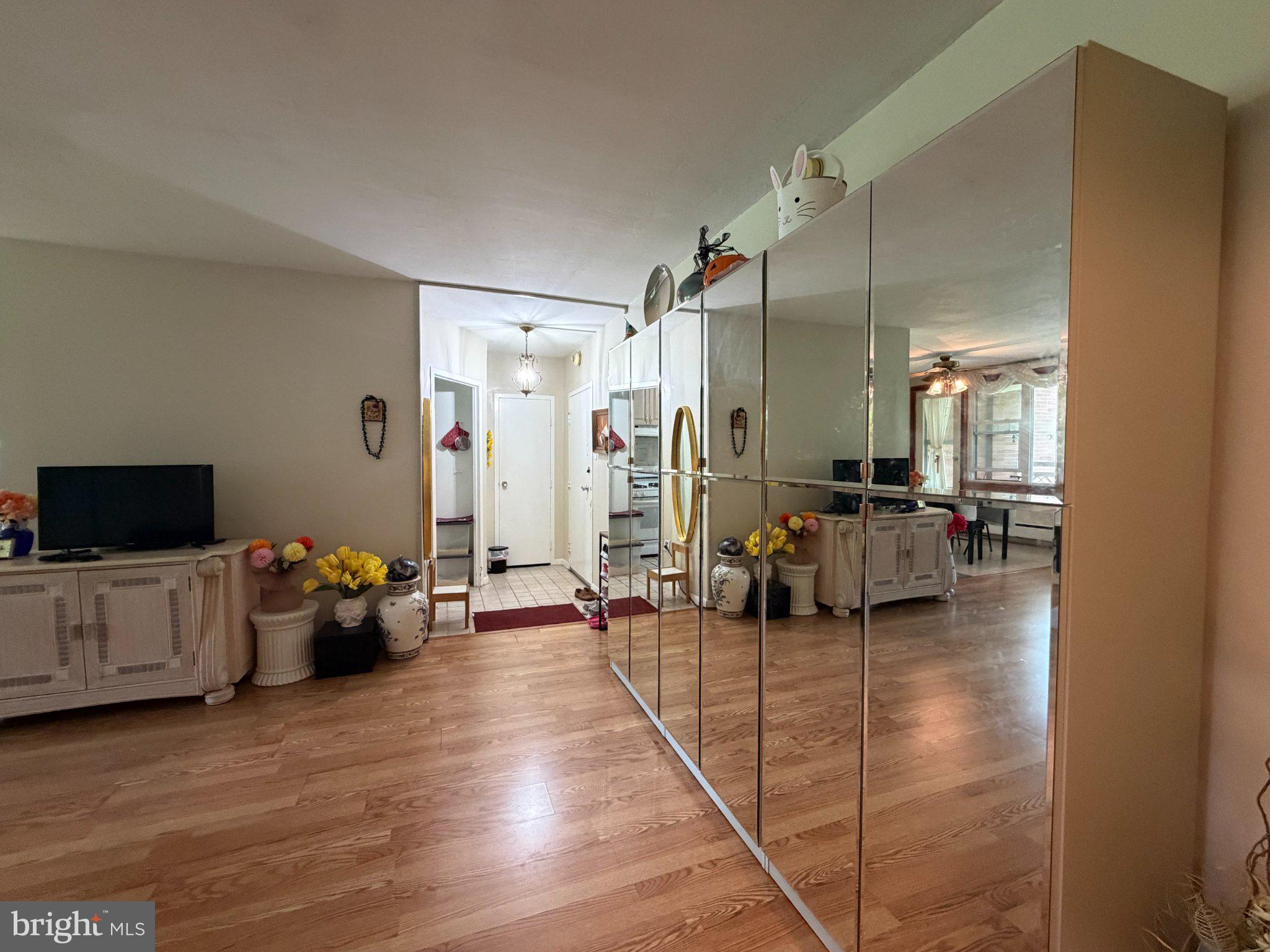 ELKINS PARK HOUSE - Residential