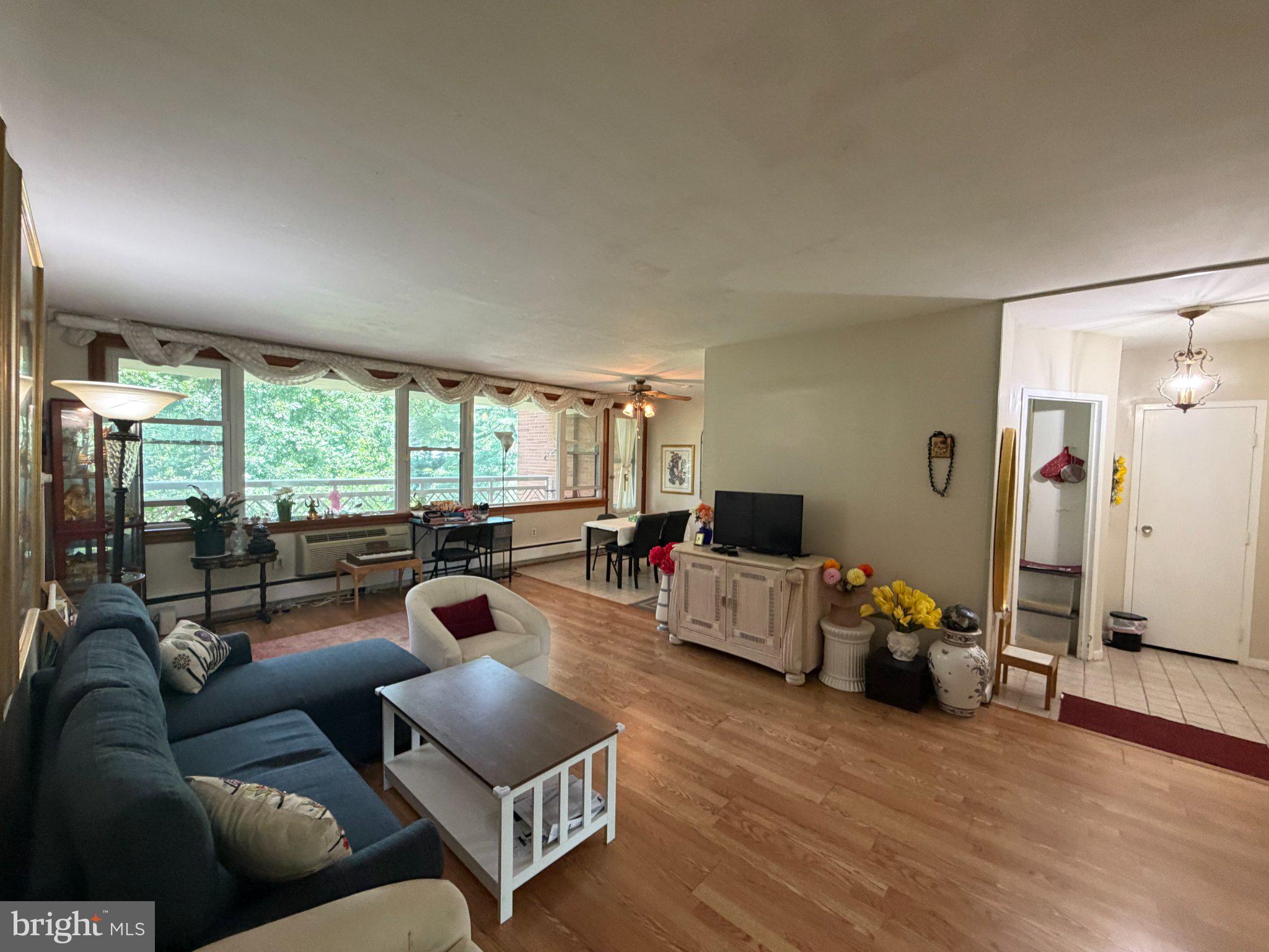 ELKINS PARK HOUSE - Residential