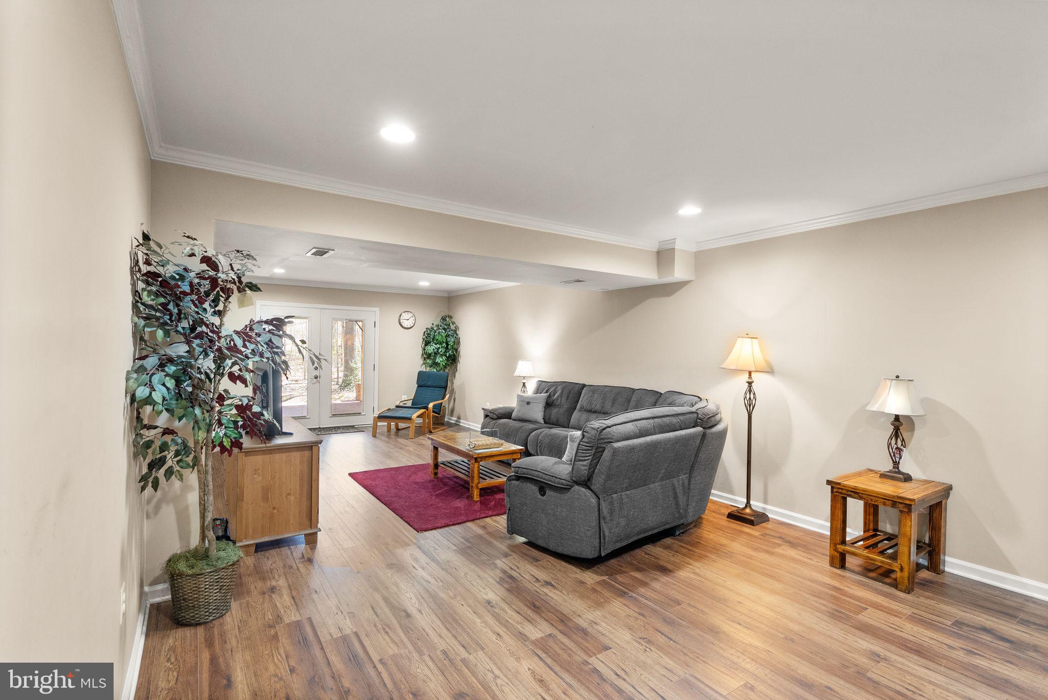 MEADOWBROOK WOODS - Residential