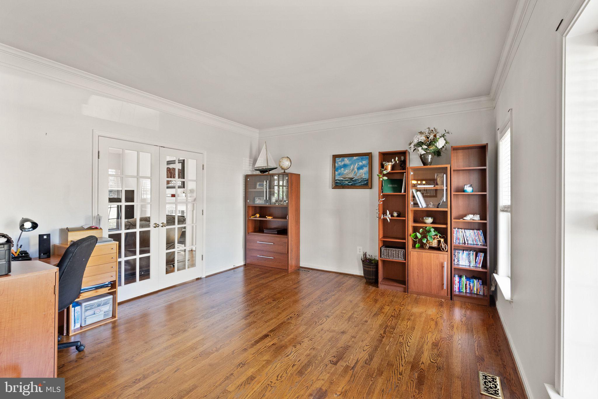 MEADOWBROOK WOODS - Residential