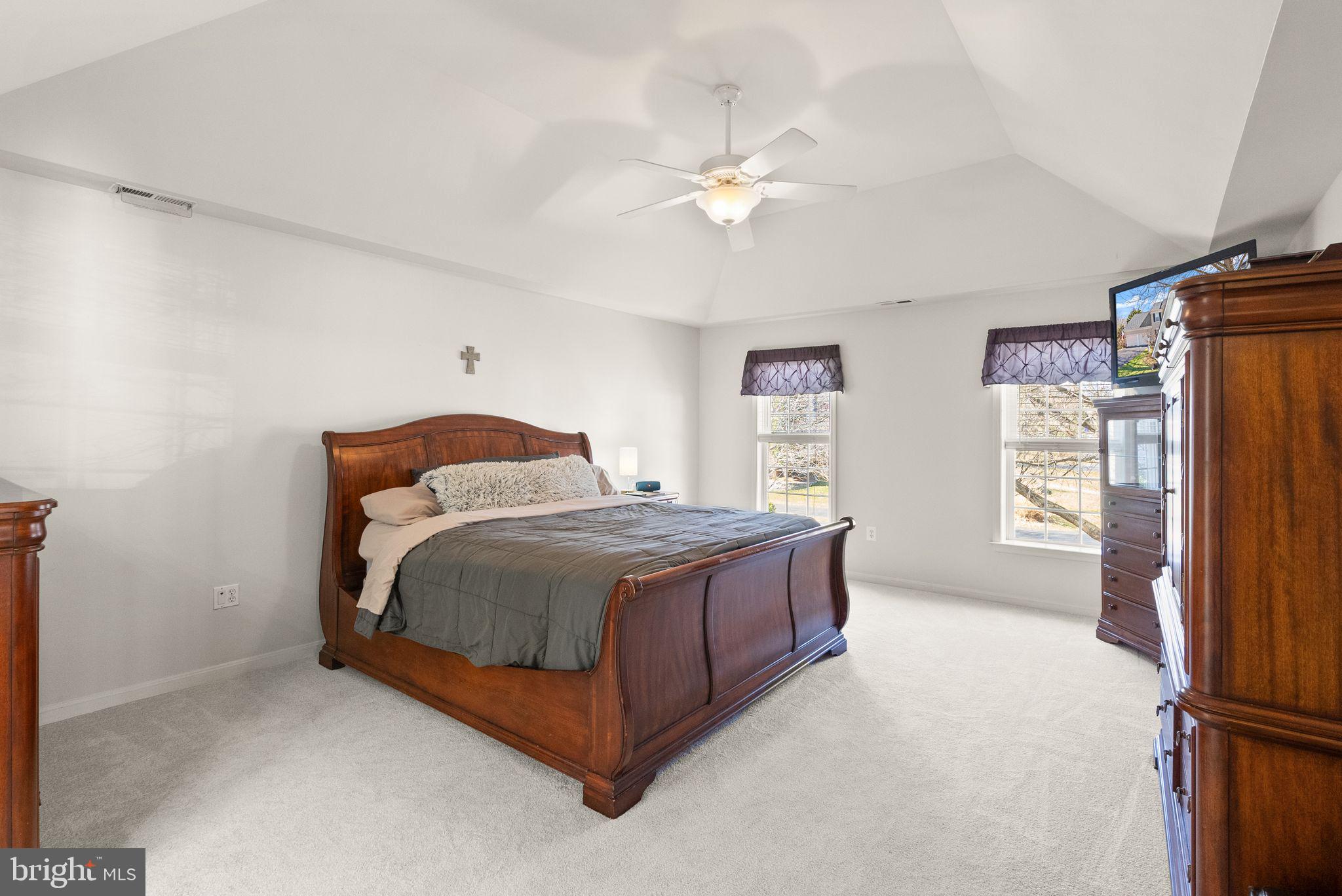 MEADOWBROOK WOODS - Residential