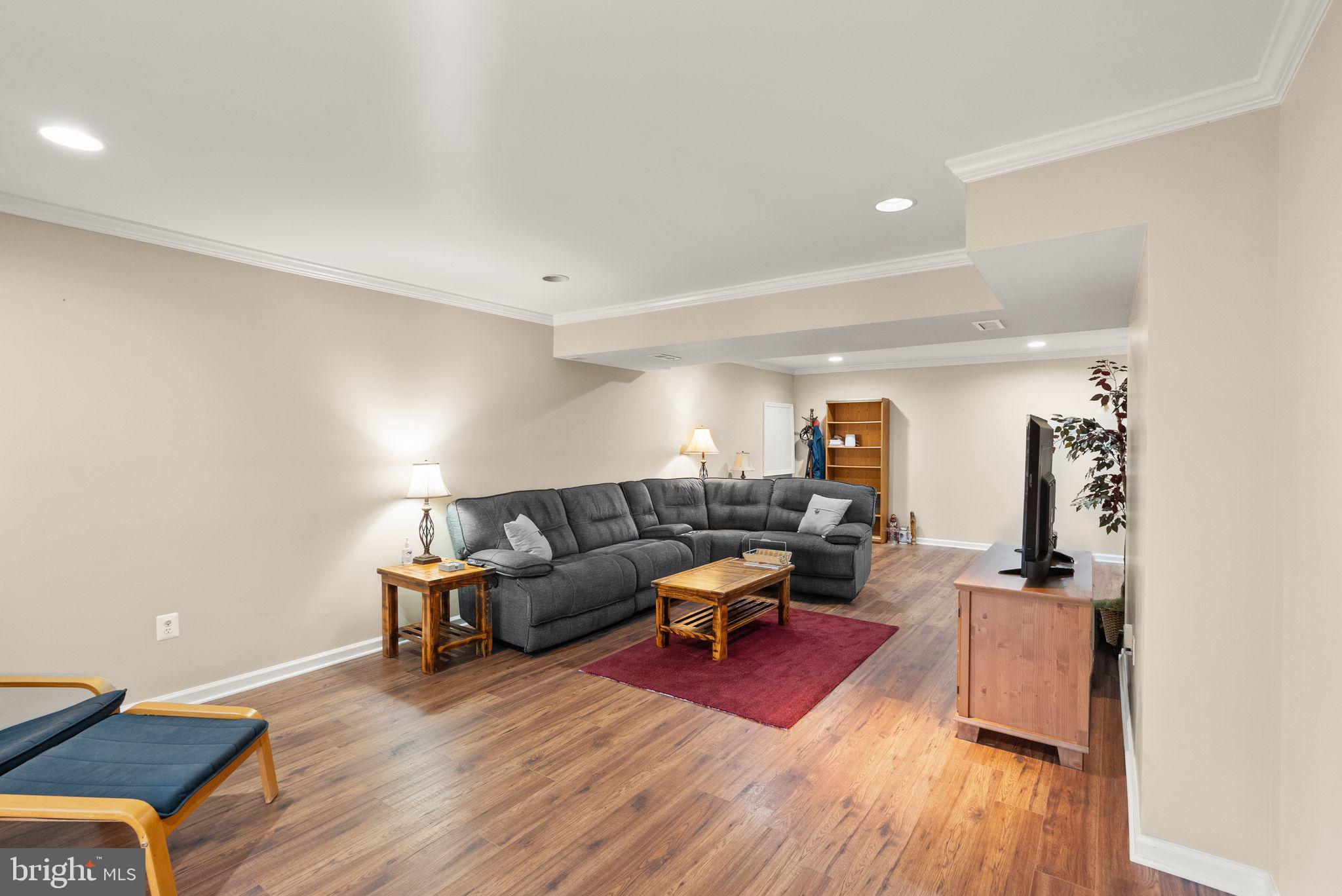 MEADOWBROOK WOODS - Residential