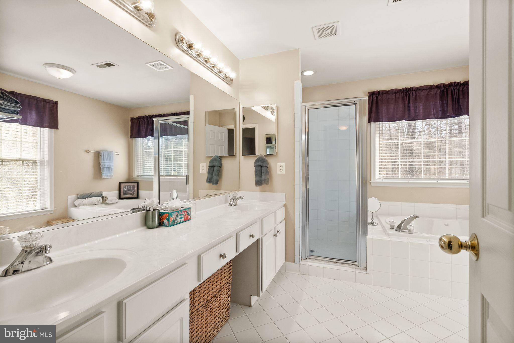 MEADOWBROOK WOODS - Residential