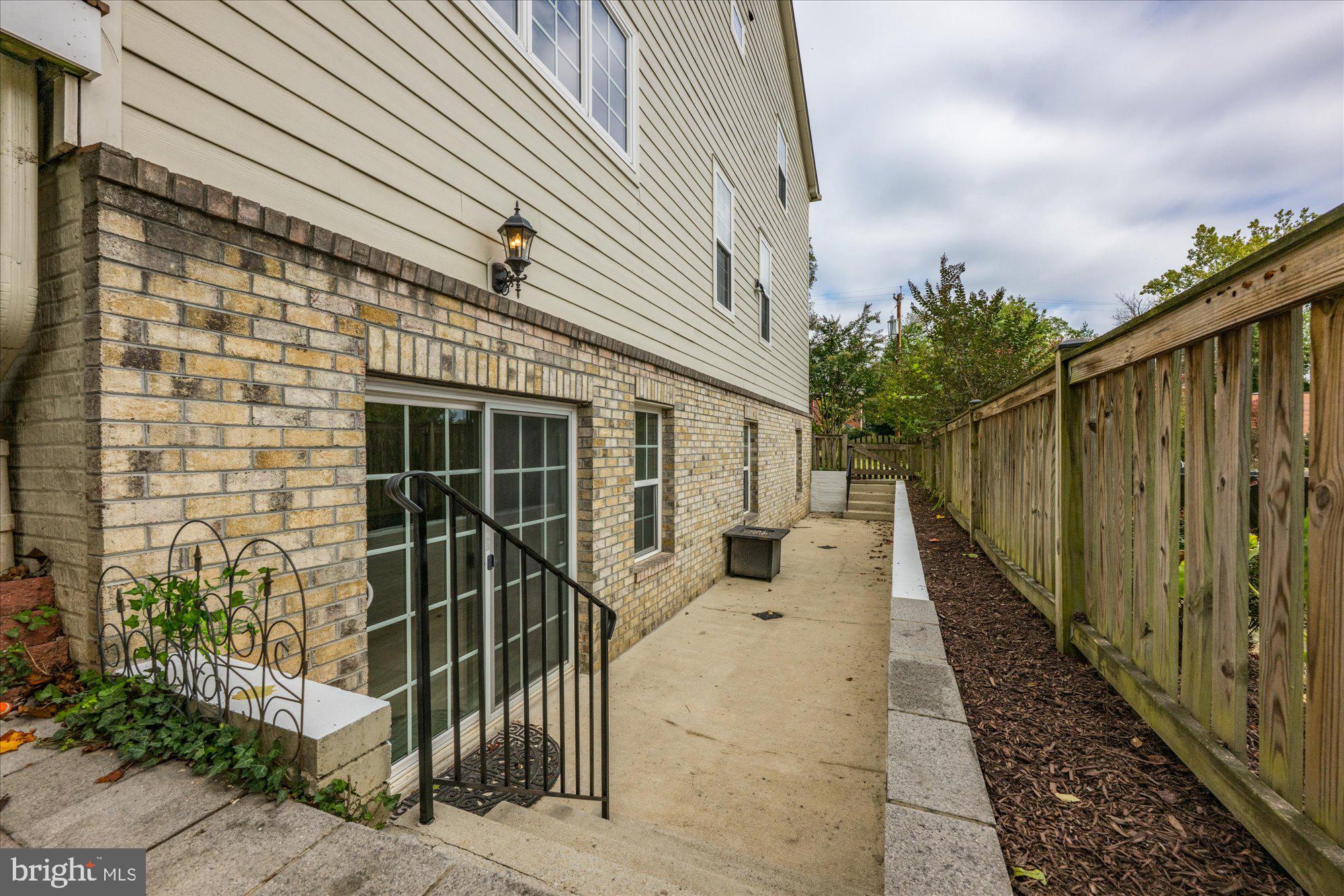 CHEVY CHASE HILLS - Residential