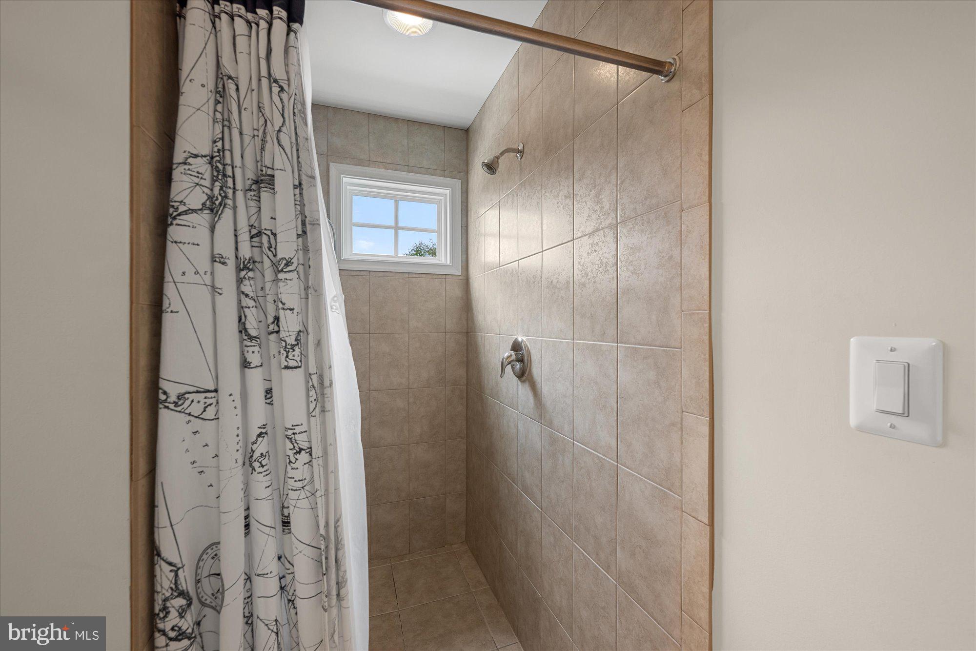 CHEVY CHASE HILLS - Residential