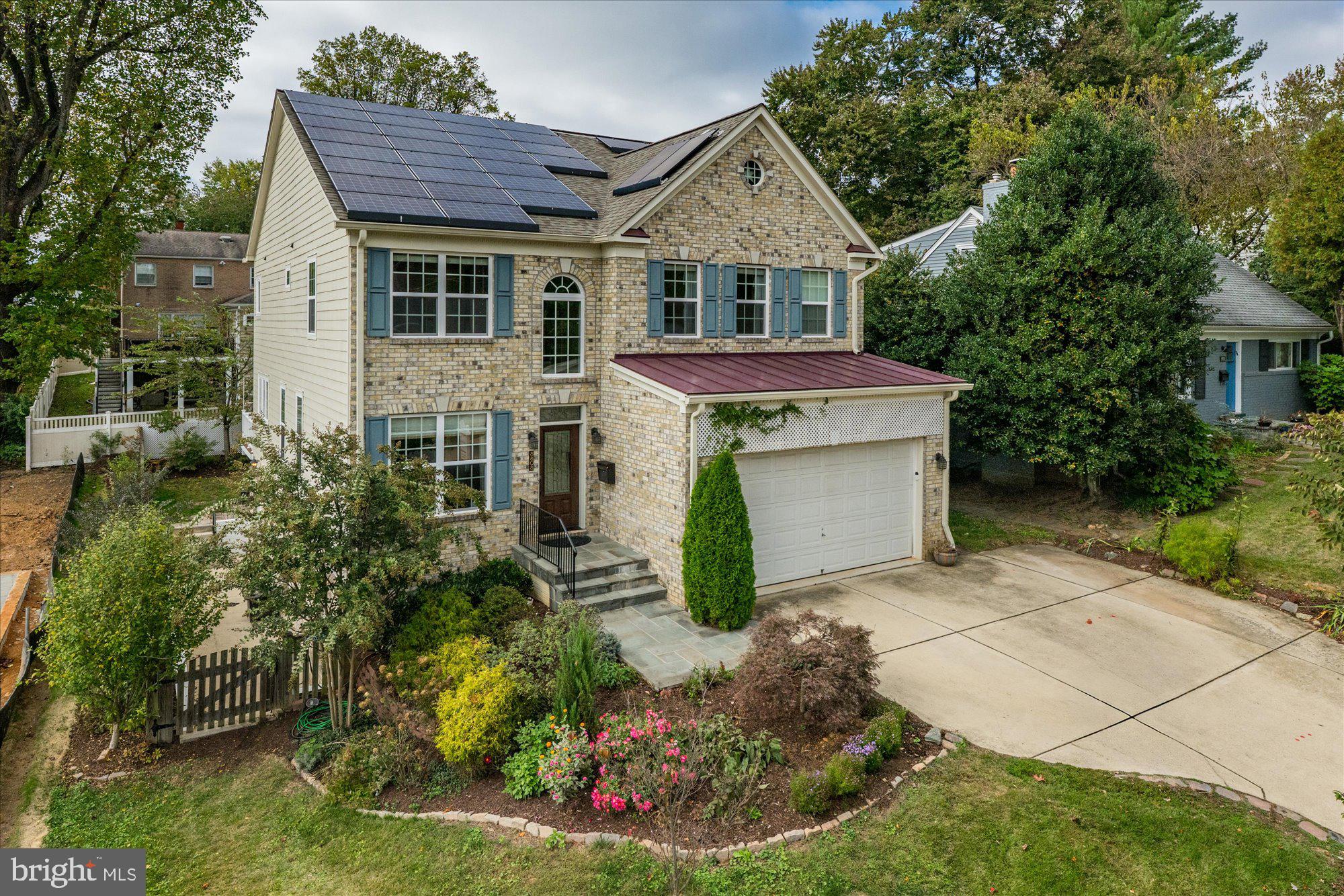CHEVY CHASE HILLS - Residential