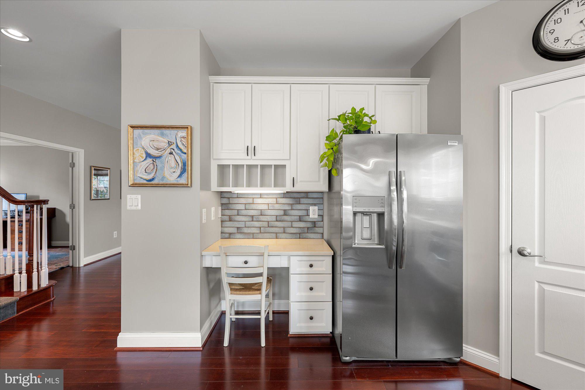 CHEVY CHASE HILLS - Residential