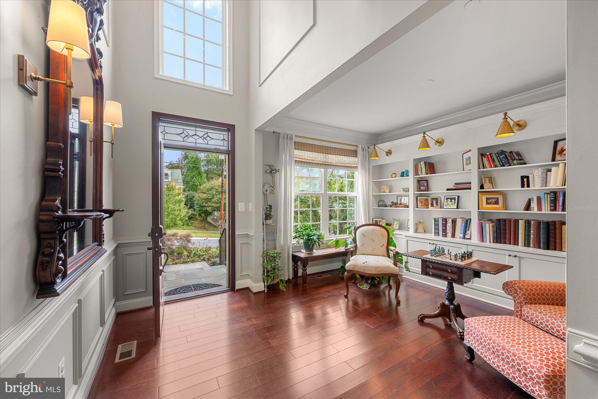 CHEVY CHASE HILLS - Residential