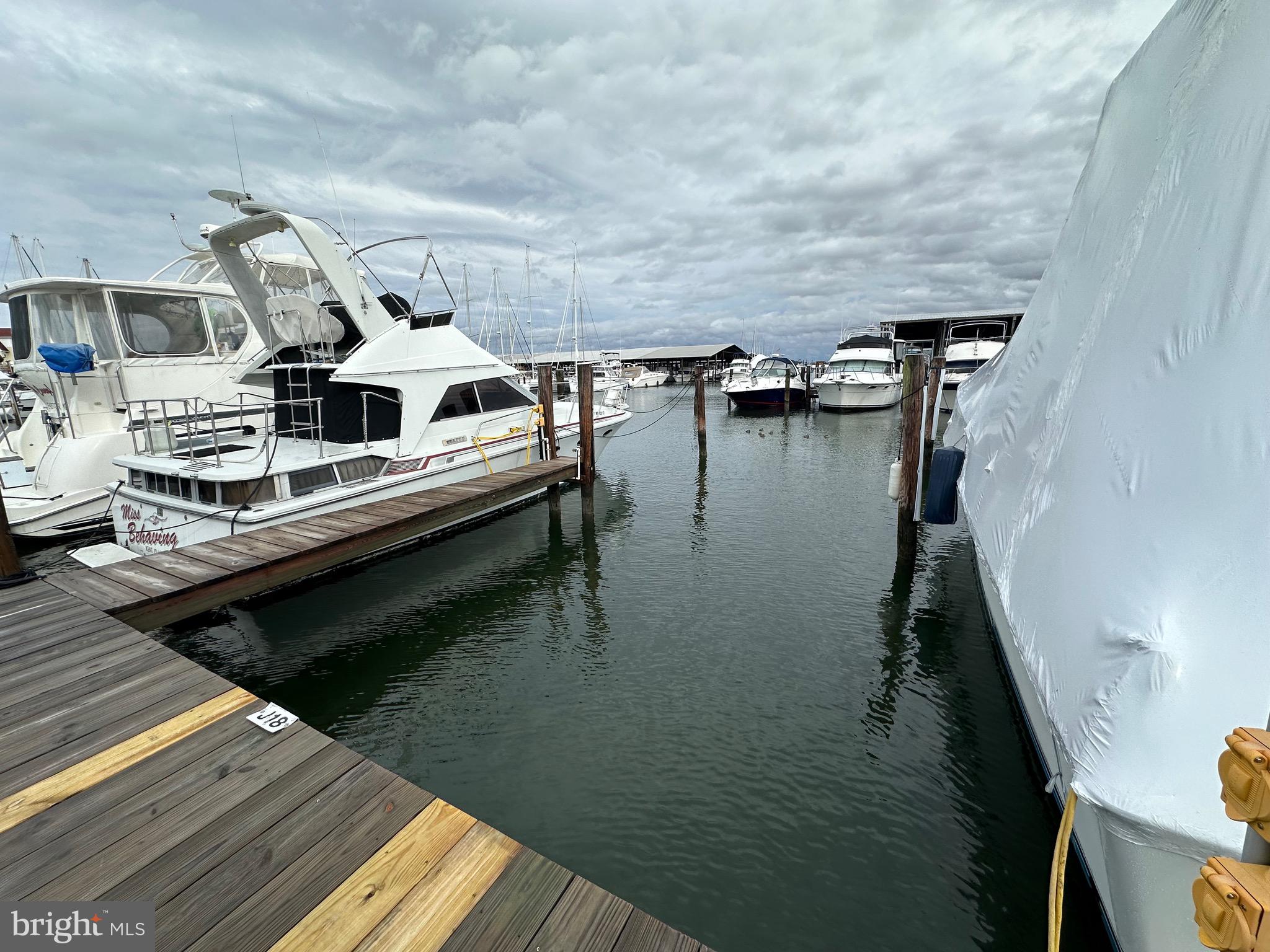 PINEY NARROWS - Residential