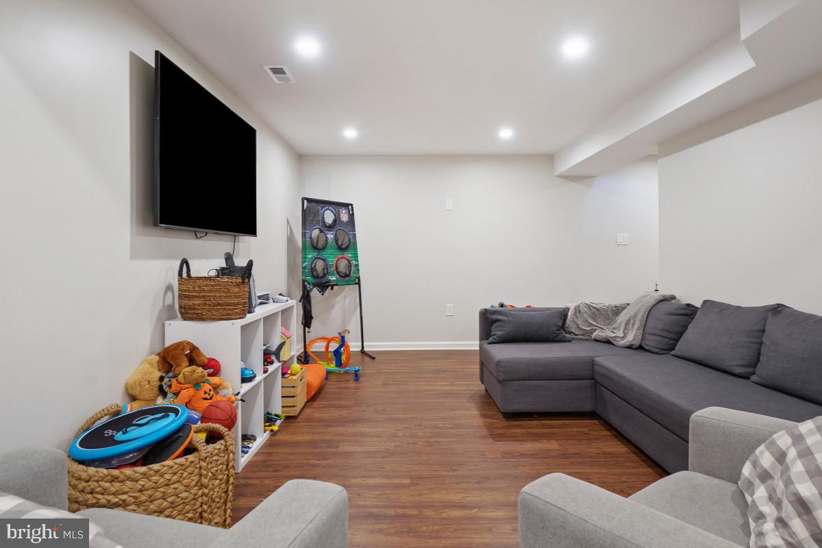 ROCK CREEK FOREST - Residential