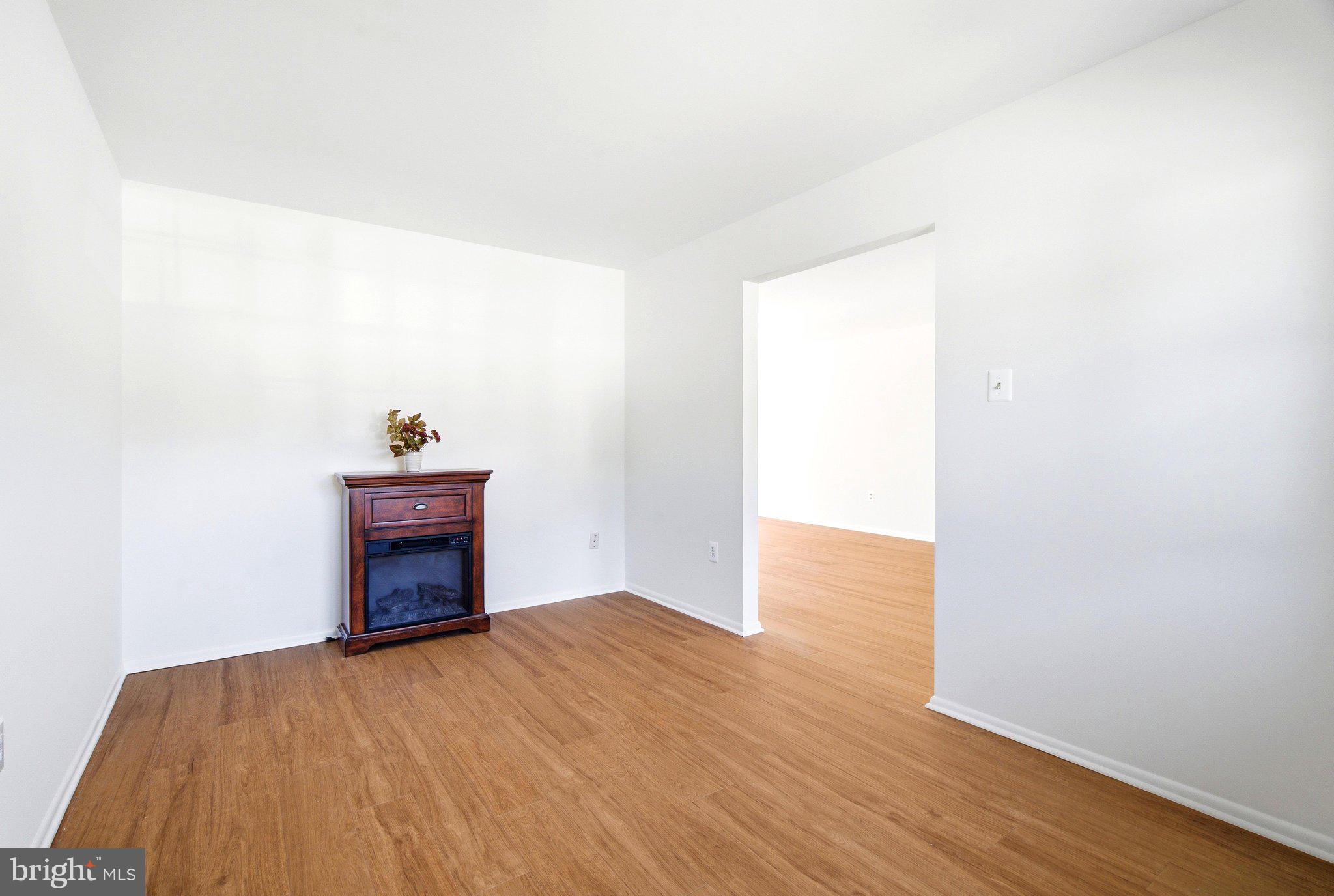 CRESTWOOD VILLAGE - Residential