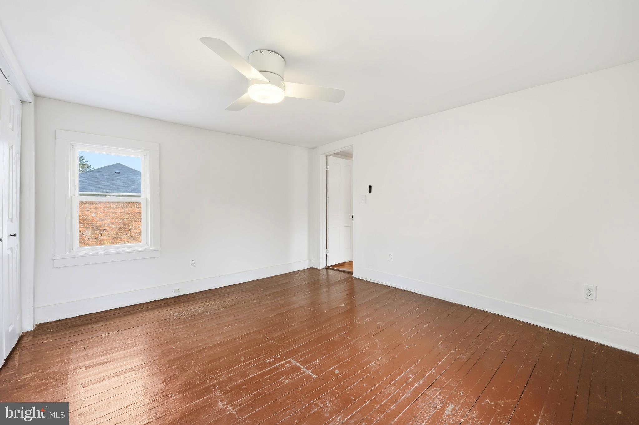 EASTON - Residential