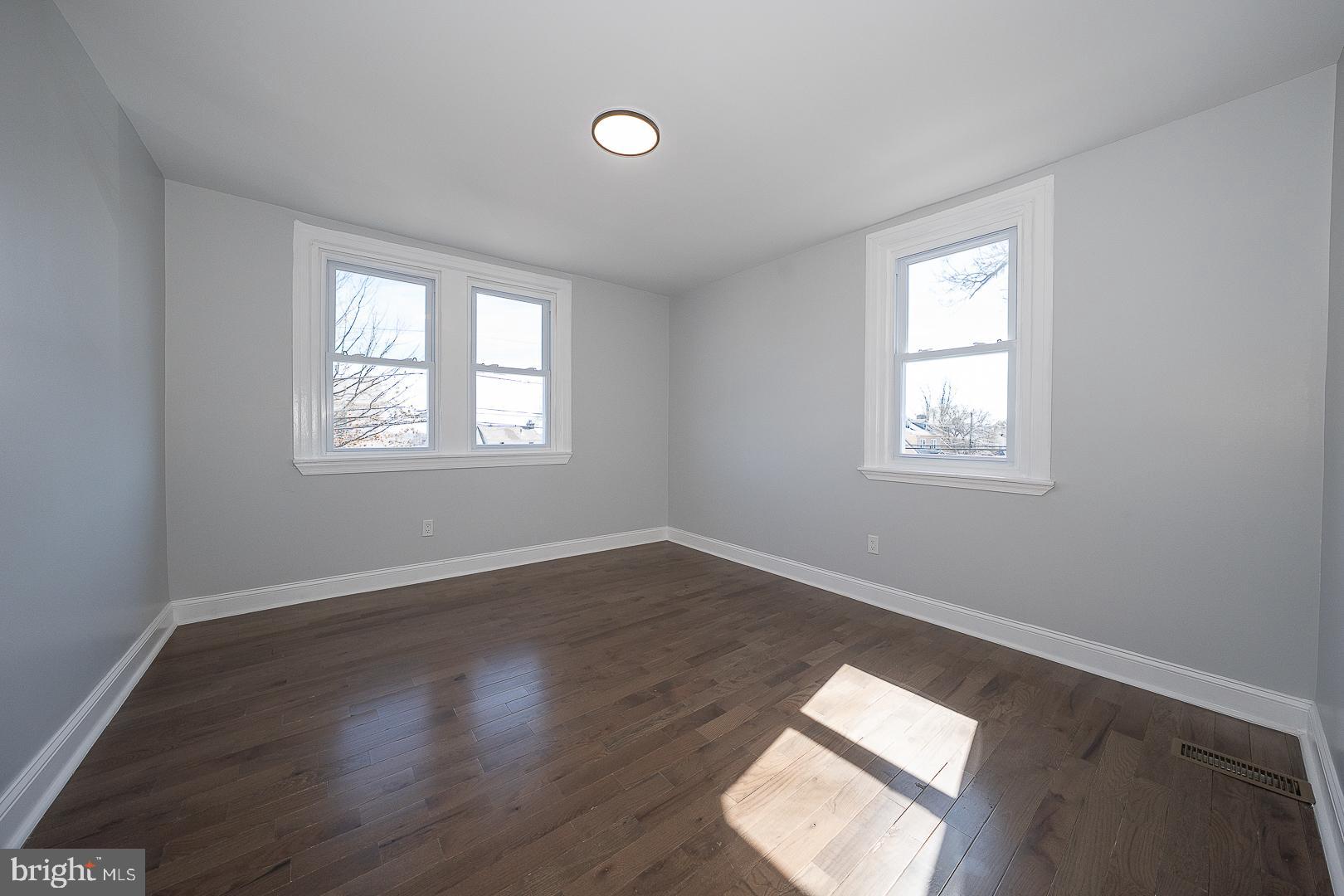 KIRKLAND - Residential