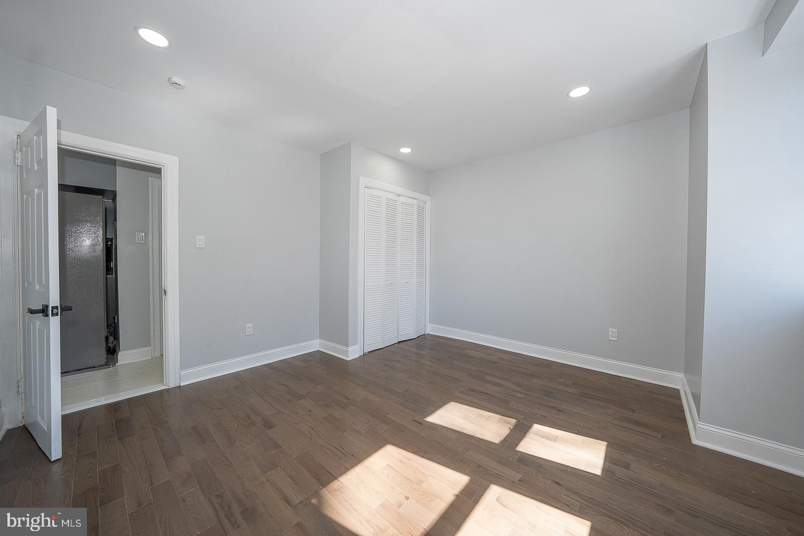 KIRKLAND - Residential