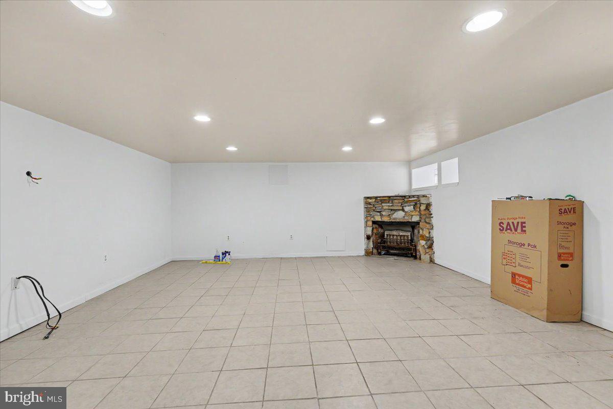 BUSTLETON - Residential