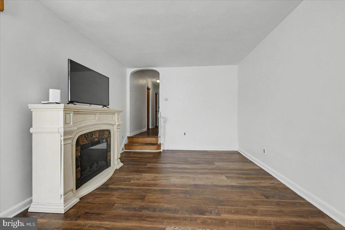 BUSTLETON - Residential