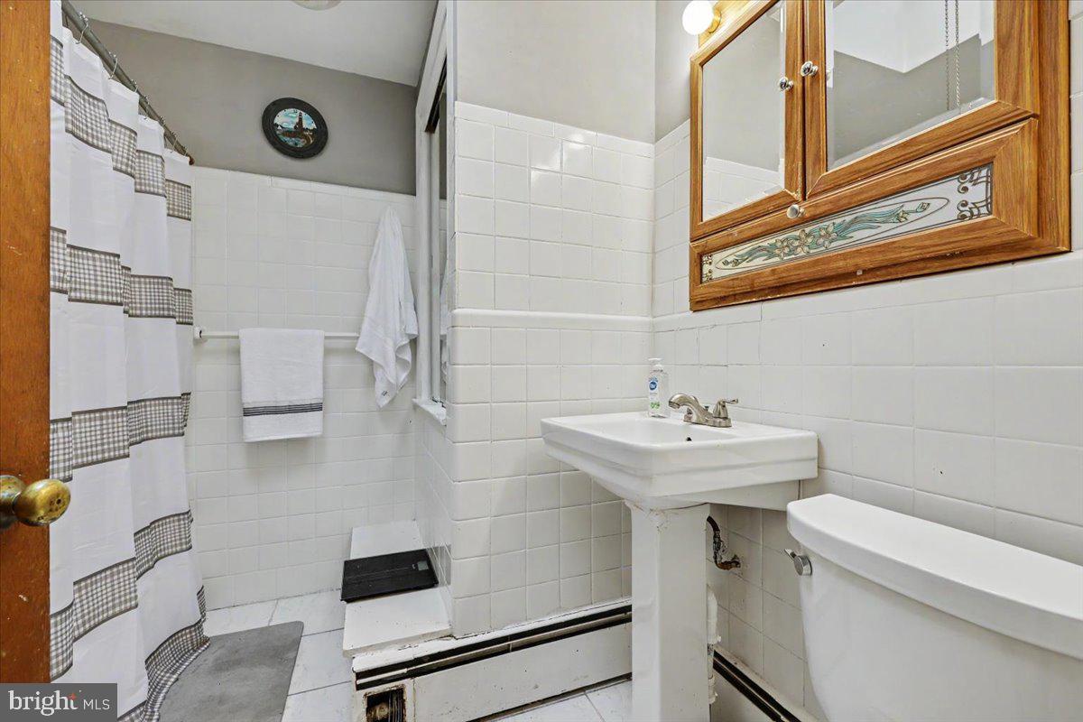 BUSTLETON - Residential