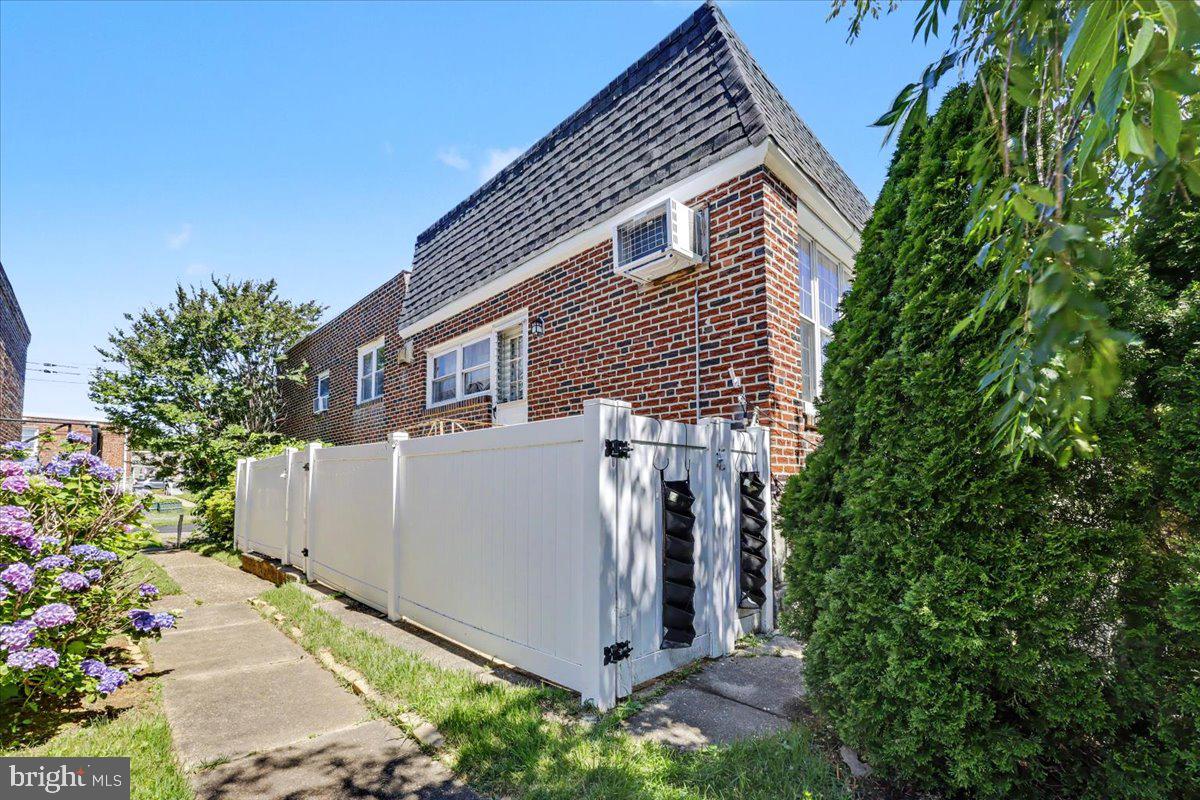 BUSTLETON - Residential