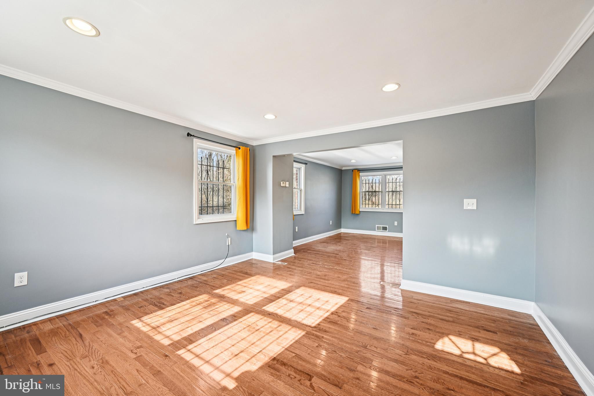 TEN HILLS - Residential