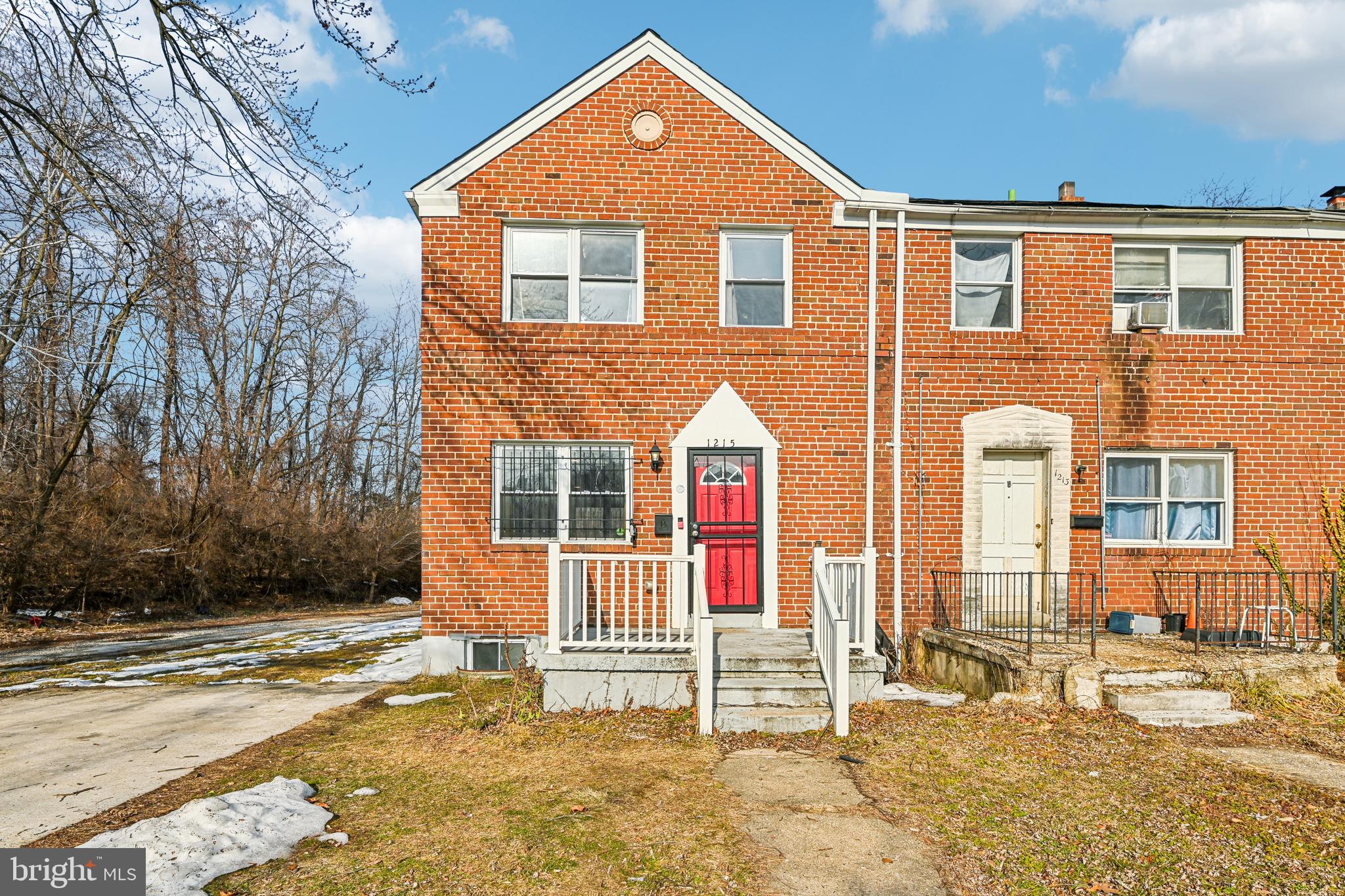 TEN HILLS - Residential