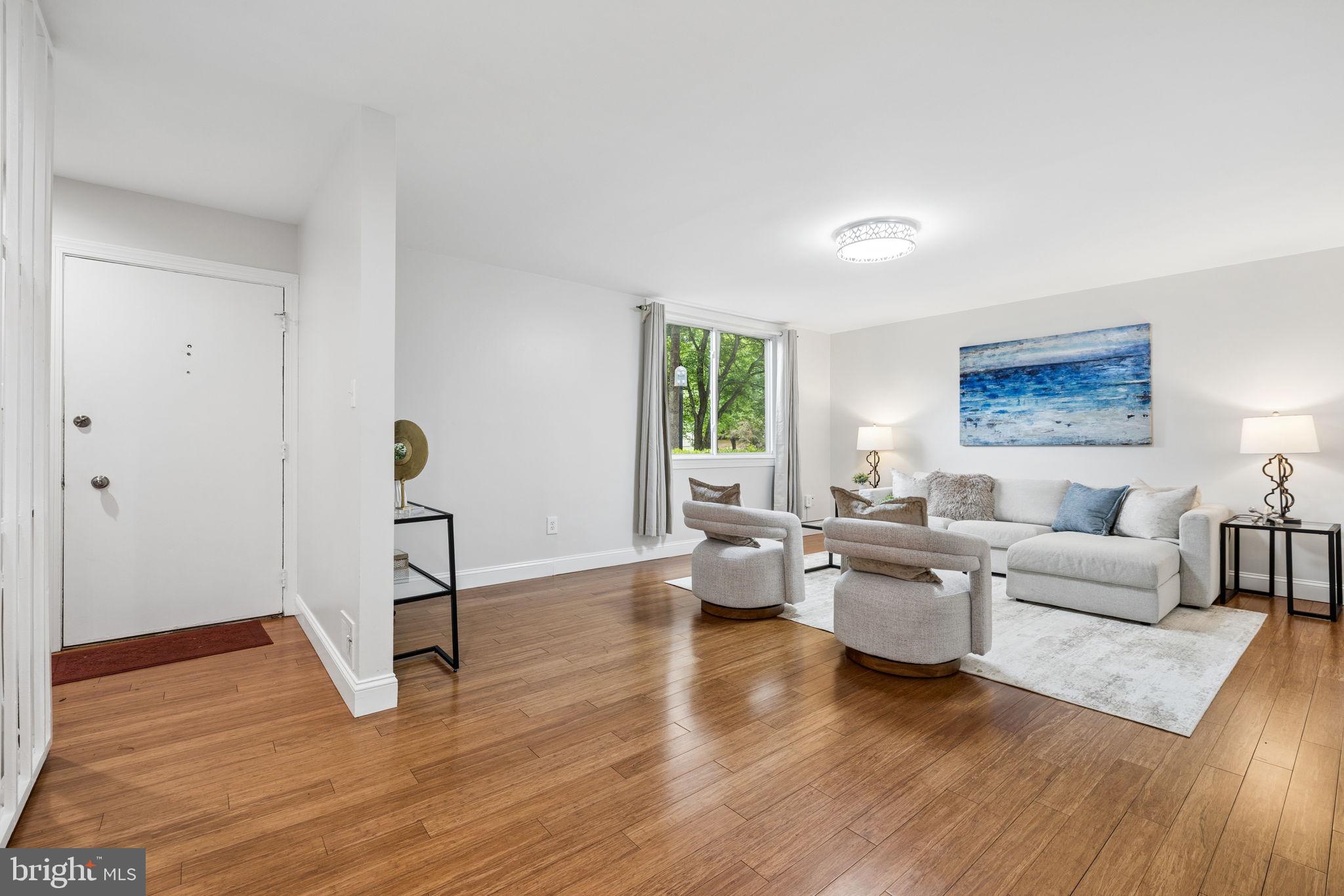 RESTON - Residential