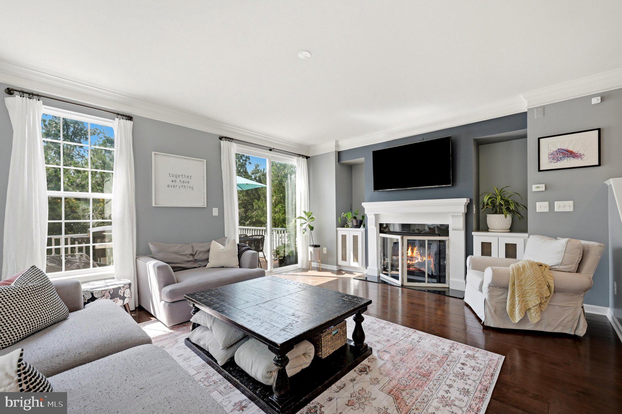 PEMBROOKE - Residential