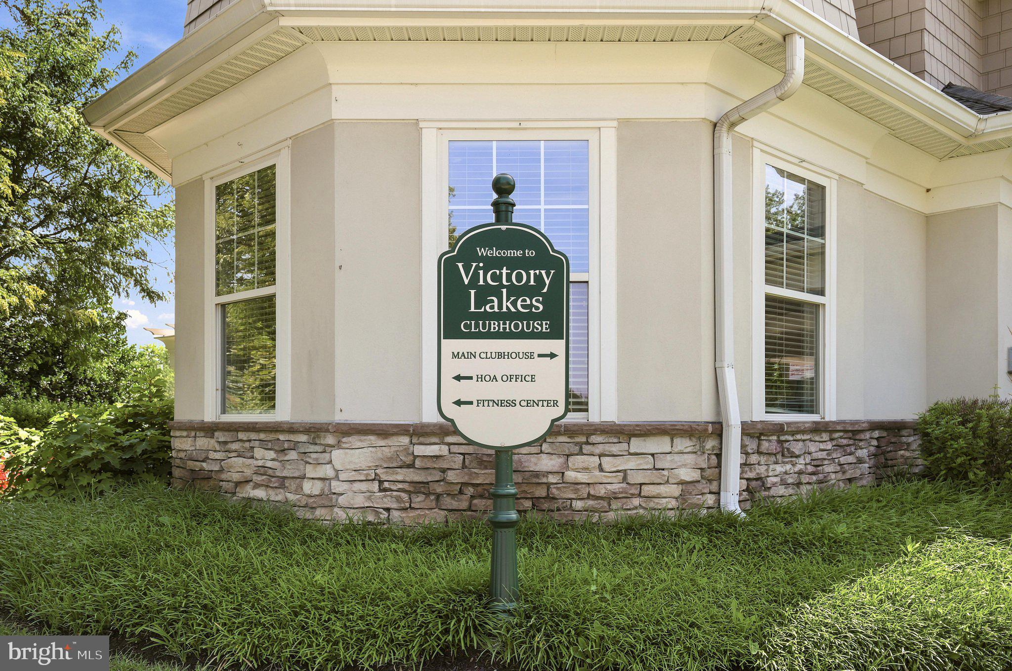 PEMBROOKE - Residential