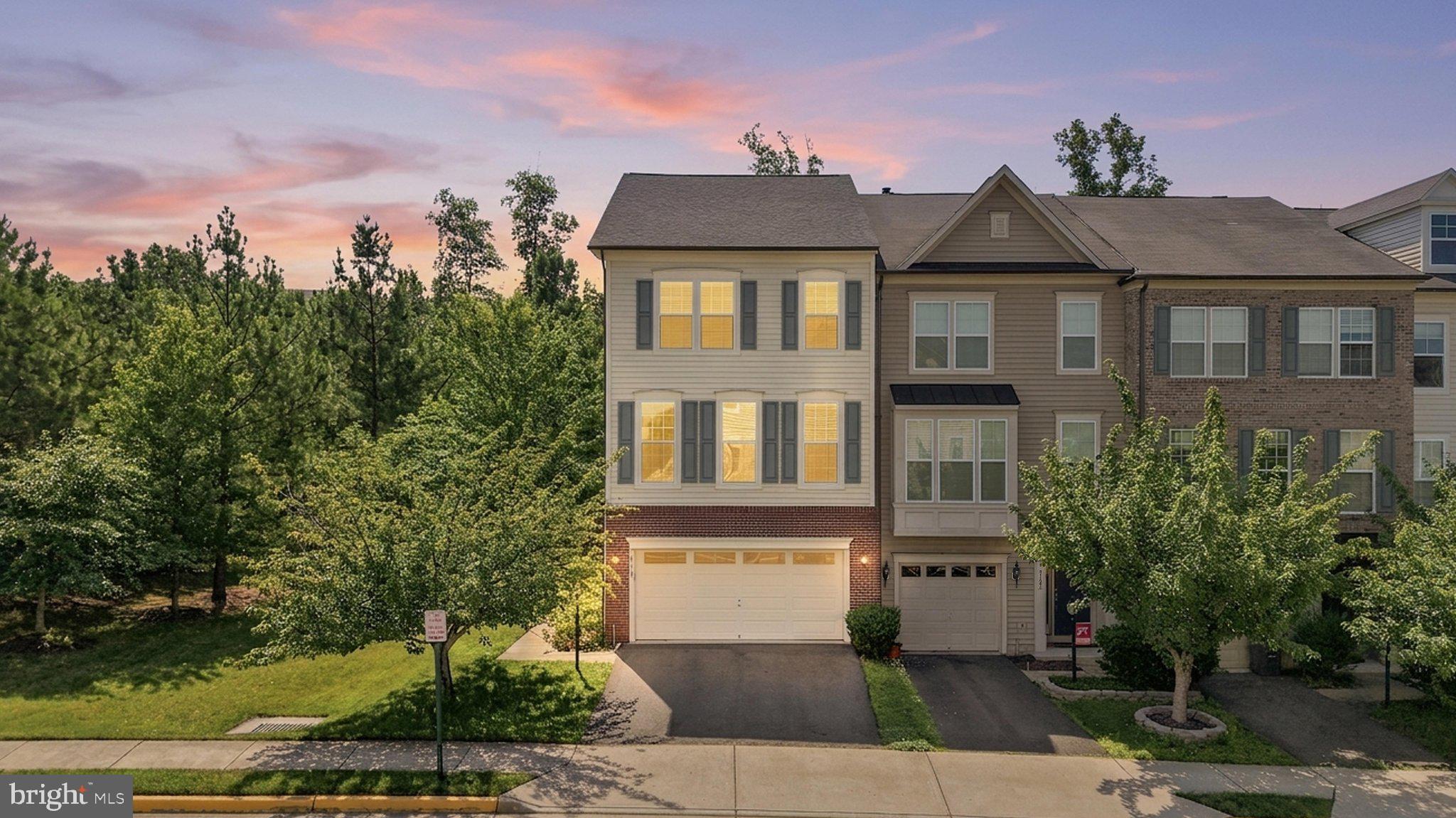 PEMBROOKE - Residential