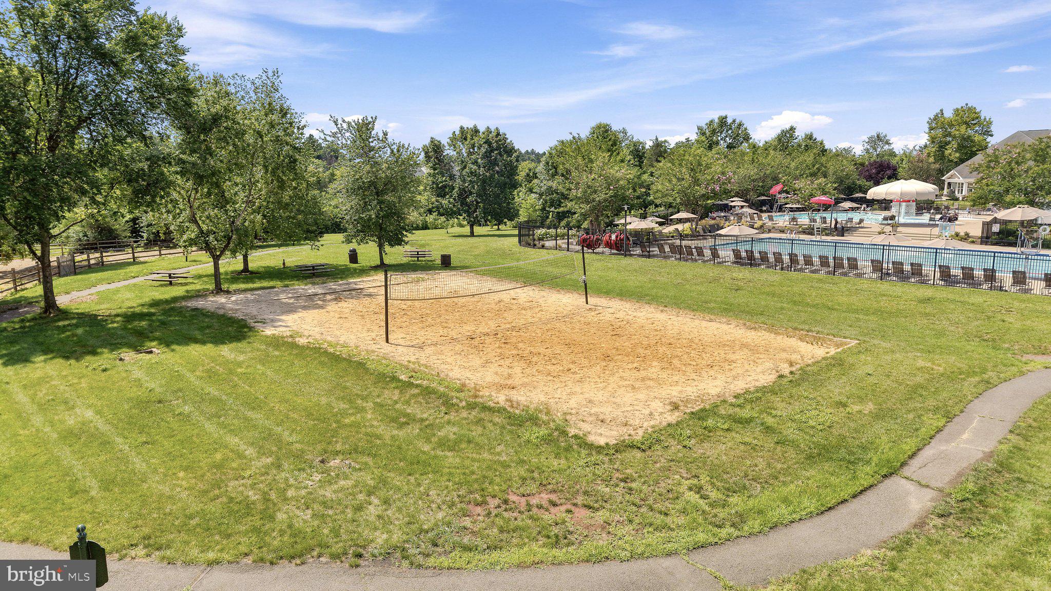 PEMBROOKE - Residential