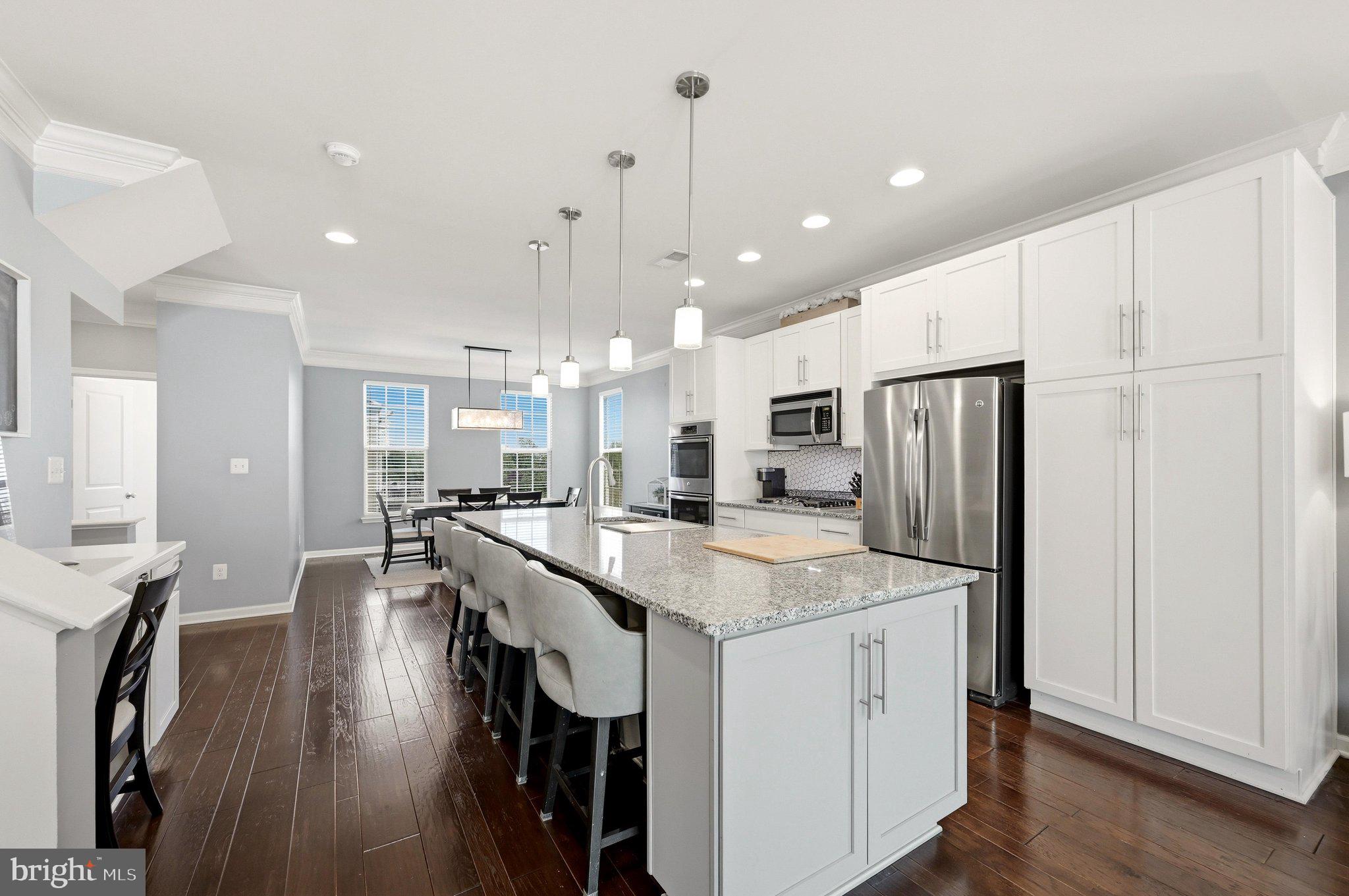 PEMBROOKE - Residential